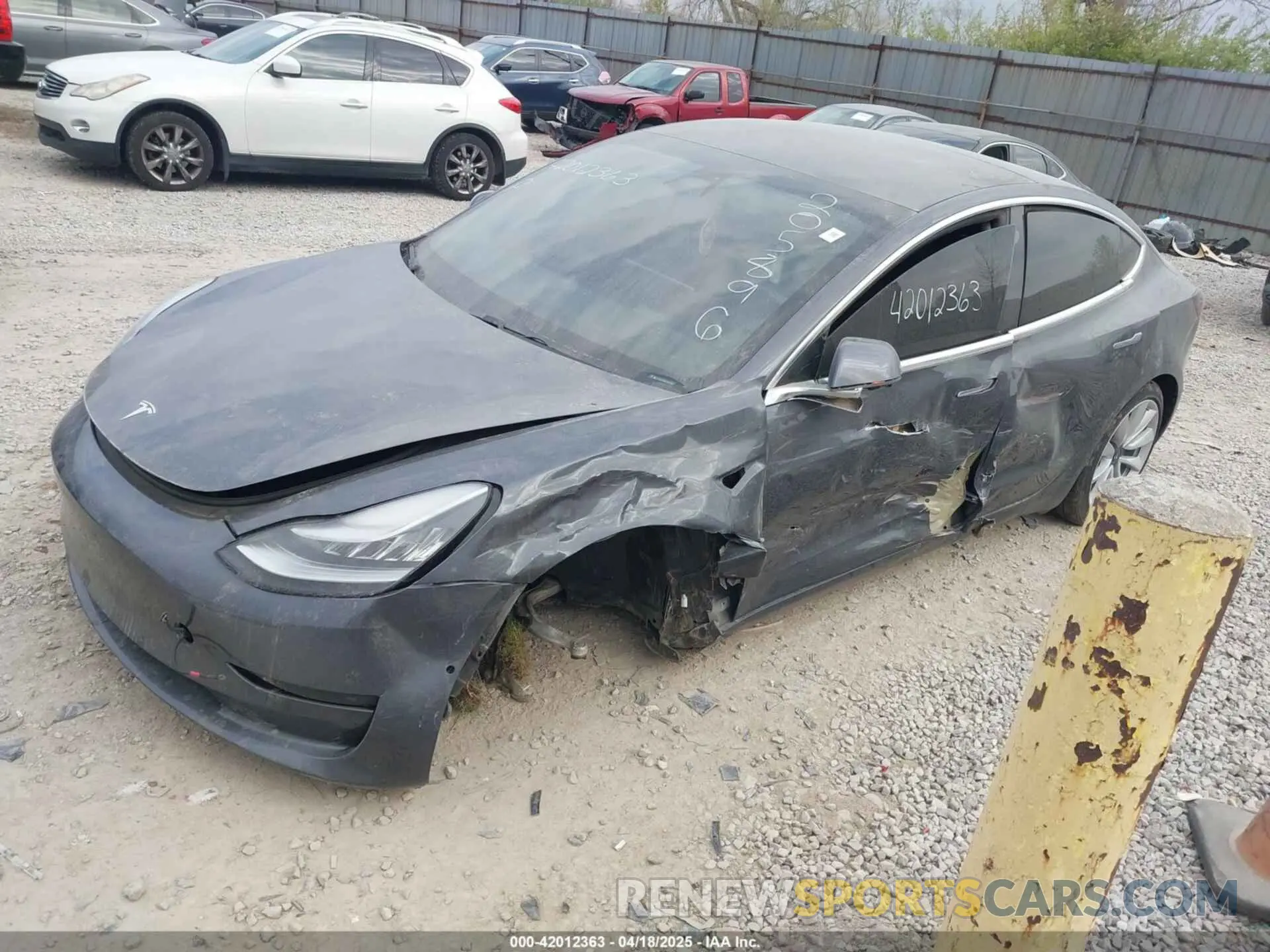 2 Фотография поврежденного автомобиля 5YJ3E1EB5KF205896 TESLA MODEL 3 2019