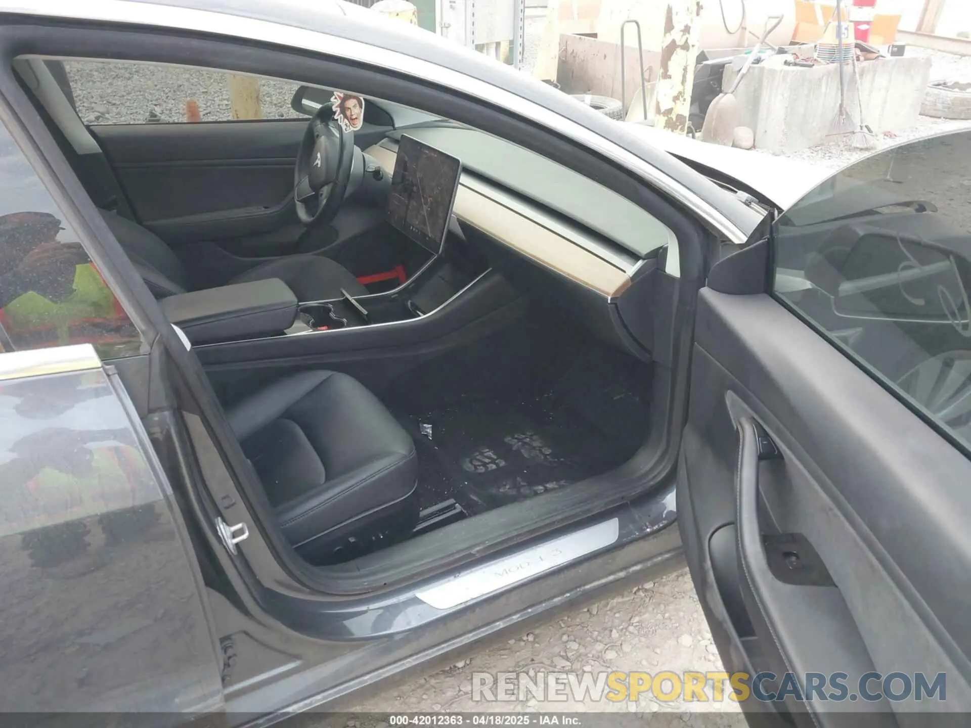 5 Фотография поврежденного автомобиля 5YJ3E1EB5KF205896 TESLA MODEL 3 2019