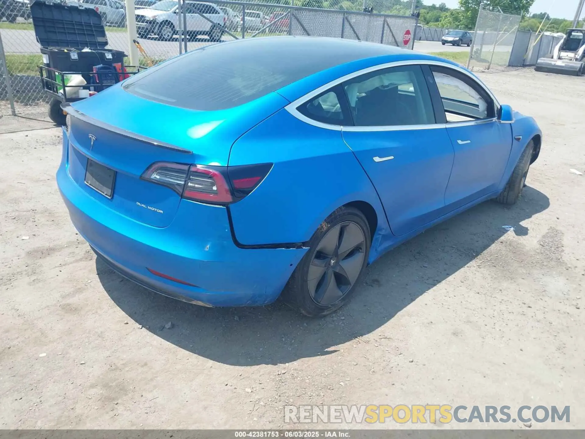4 Photograph of a damaged car 5YJ3E1EB5KF208748 TESLA MODEL 3 2019