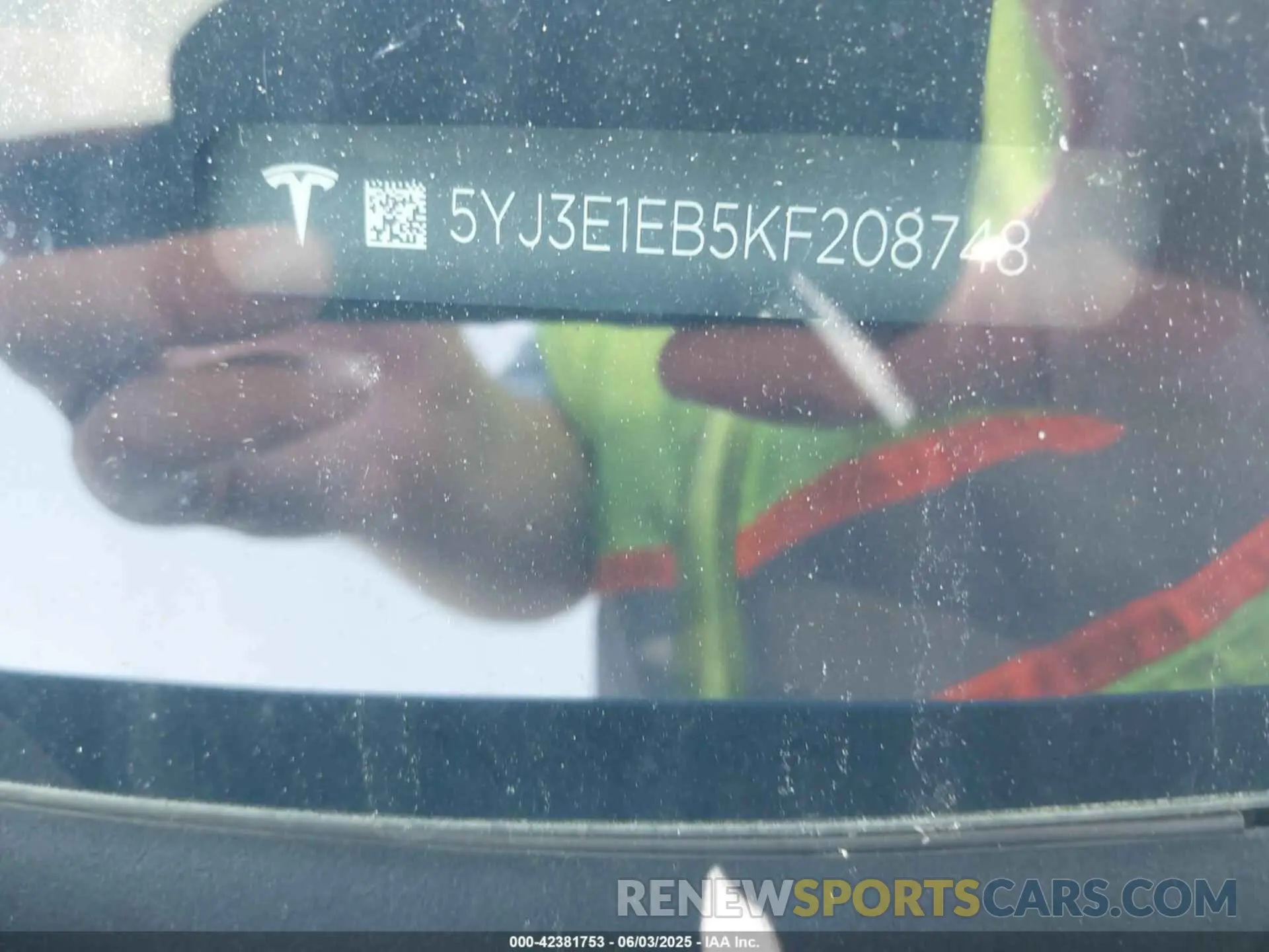 9 Photograph of a damaged car 5YJ3E1EB5KF208748 TESLA MODEL 3 2019