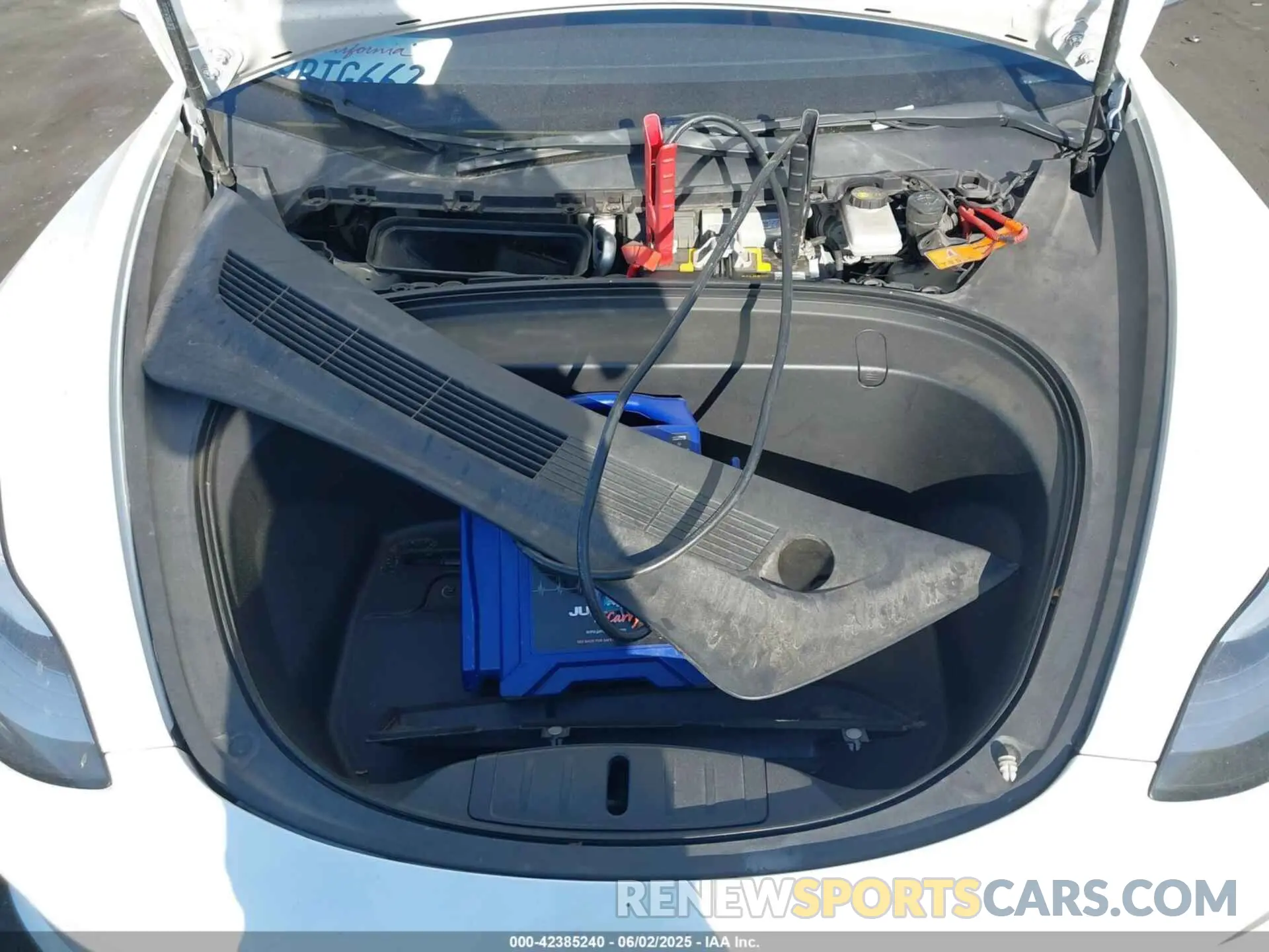 10 Photograph of a damaged car 5YJ3E1EB5KF213576 TESLA MODEL 3 2019