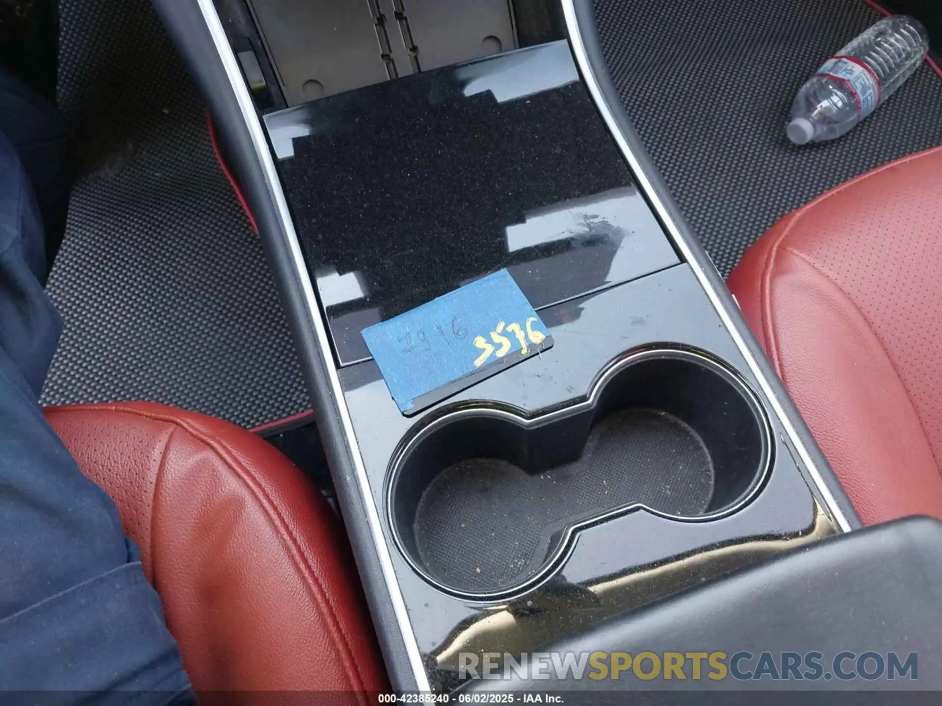 11 Photograph of a damaged car 5YJ3E1EB5KF213576 TESLA MODEL 3 2019