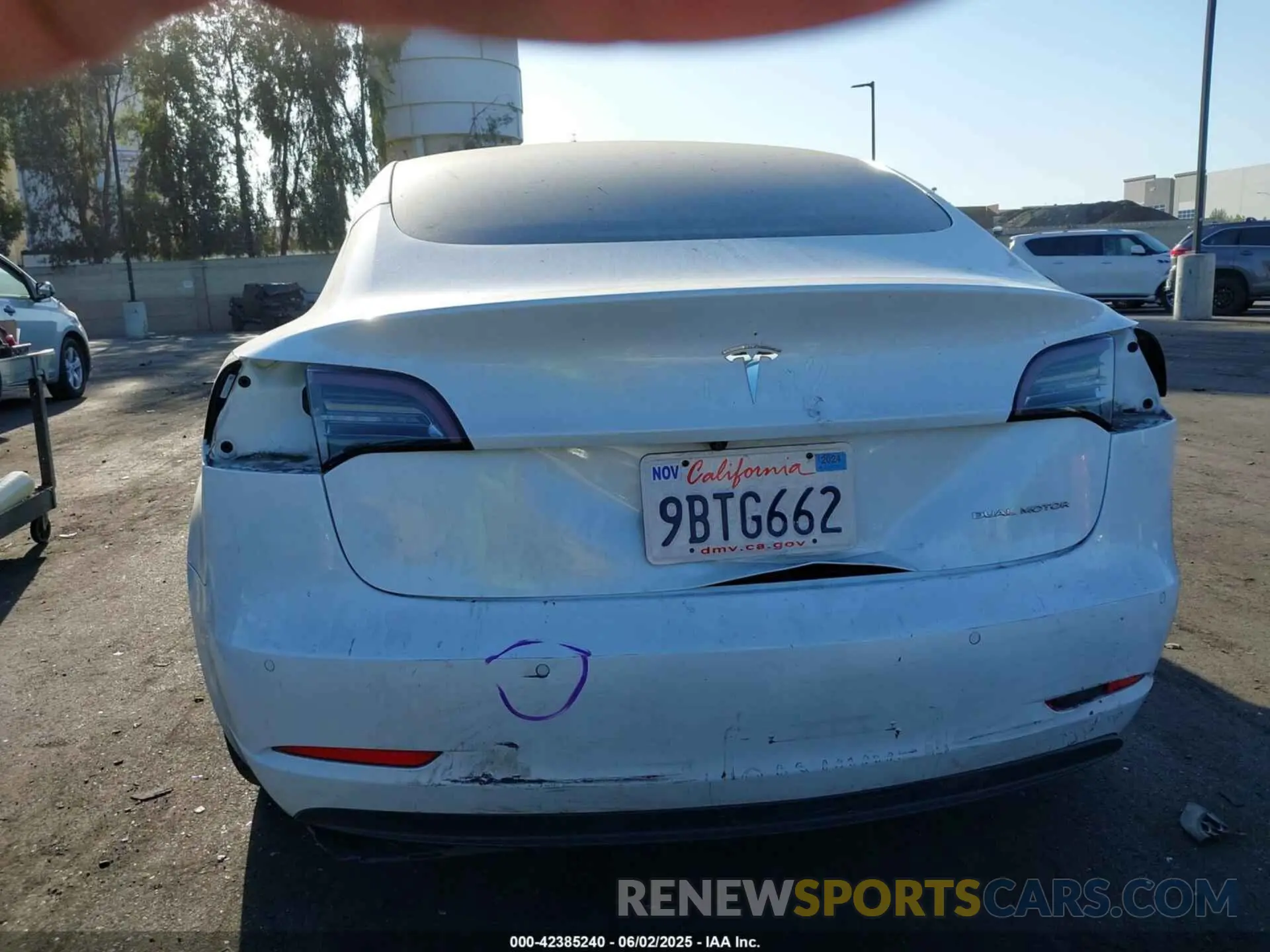 6 Photograph of a damaged car 5YJ3E1EB5KF213576 TESLA MODEL 3 2019