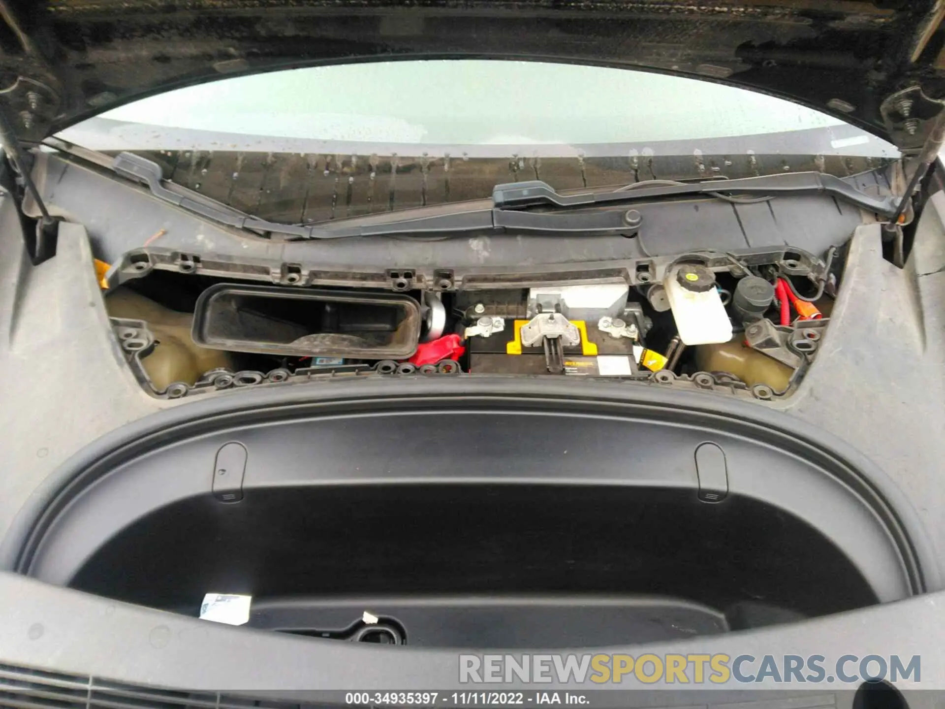 10 Photograph of a damaged car 5YJ3E1EB5KF385851 TESLA MODEL 3 2019