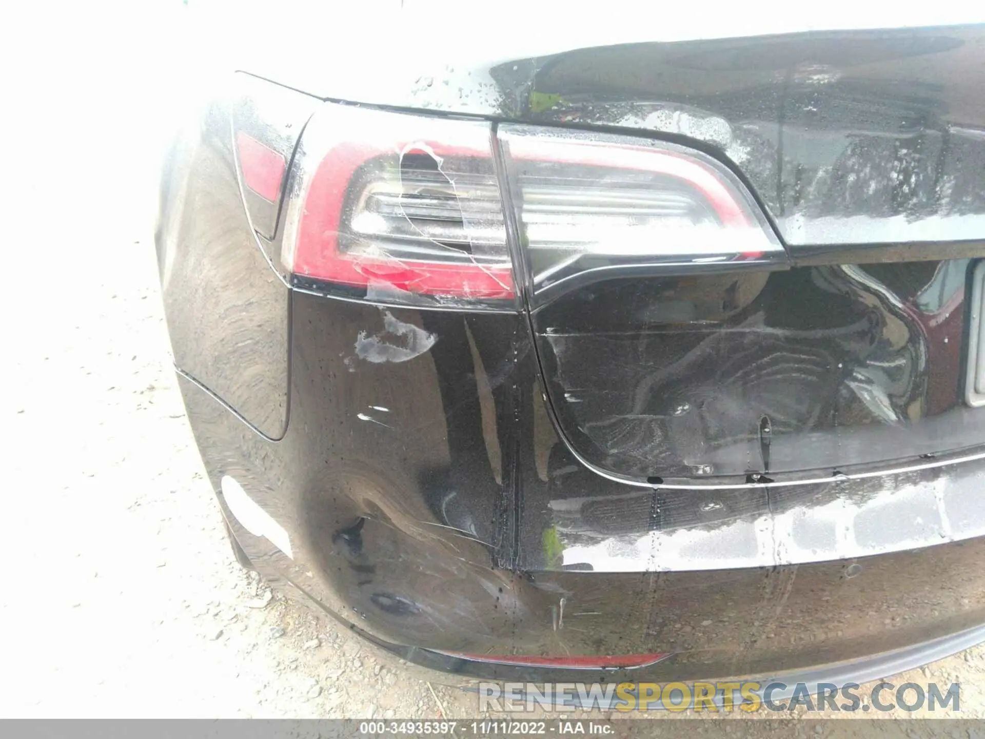 6 Photograph of a damaged car 5YJ3E1EB5KF385851 TESLA MODEL 3 2019