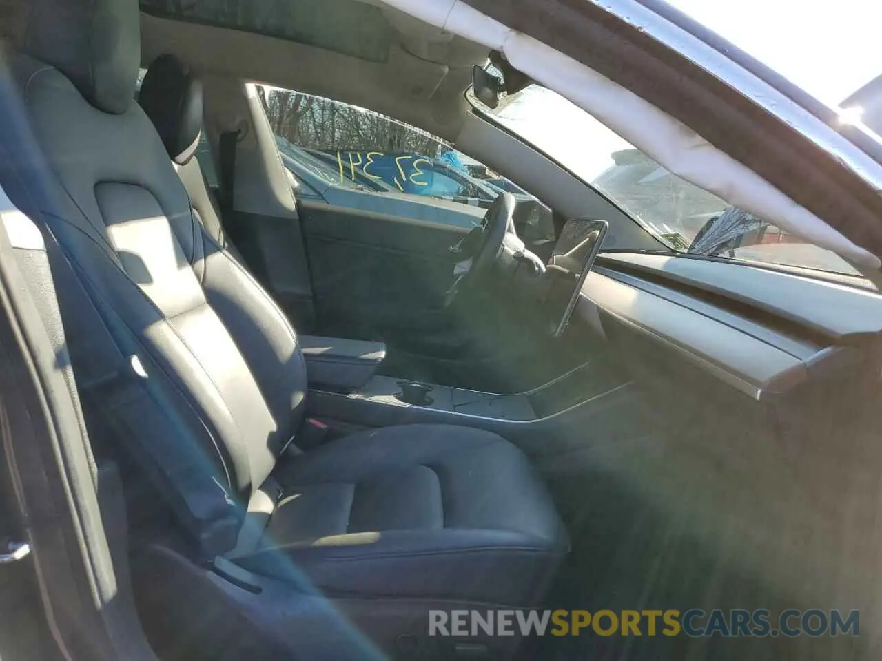 5 Photograph of a damaged car 5YJ3E1EB5KF386532 TESLA MODEL 3 2019