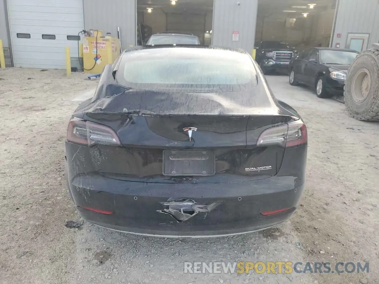 6 Фотография поврежденного автомобиля 5YJ3E1EB5KF393271 TESLA MODEL 3 2019