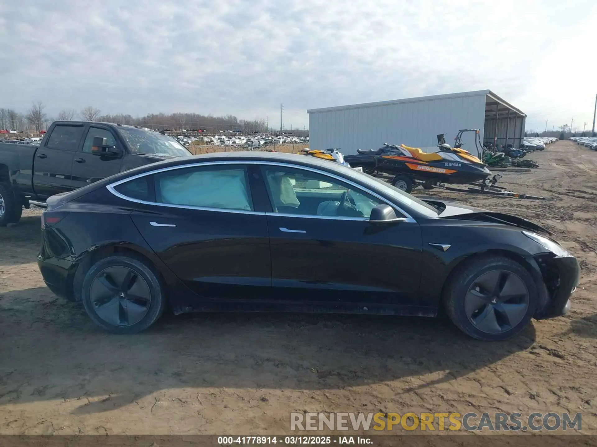13 Фотография поврежденного автомобиля 5YJ3E1EB5KF414748 TESLA MODEL 3 2019