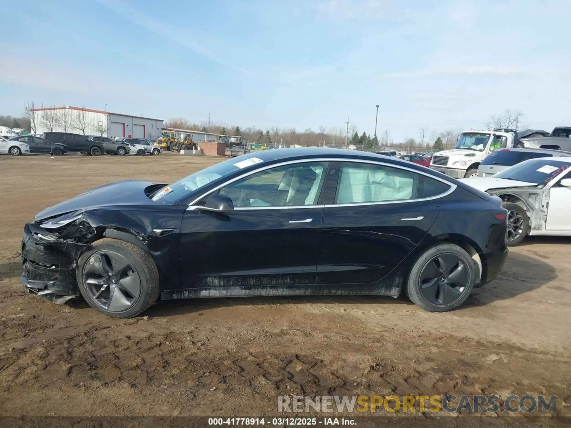 14 Фотография поврежденного автомобиля 5YJ3E1EB5KF414748 TESLA MODEL 3 2019