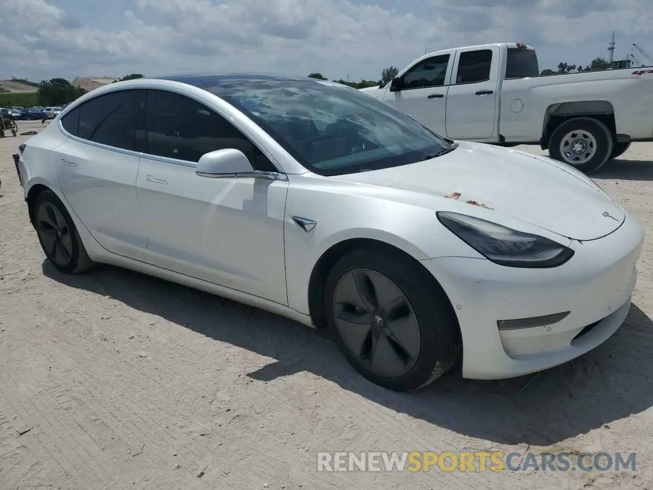 4 Фотография поврежденного автомобиля 5YJ3E1EB5KF418329 TESLA MODEL 3 2019