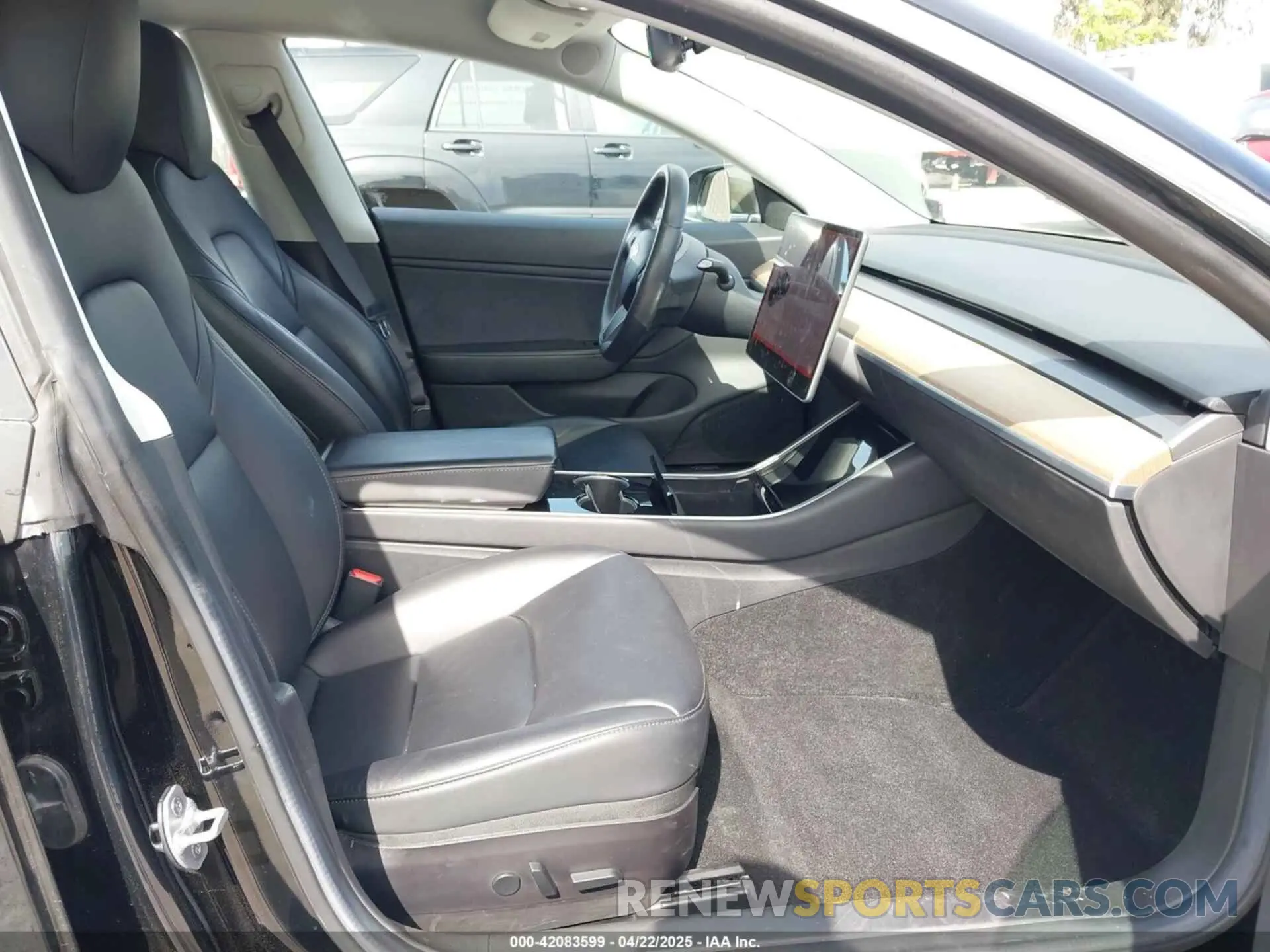 5 Фотография поврежденного автомобиля 5YJ3E1EB5KF453422 TESLA MODEL 3 2019