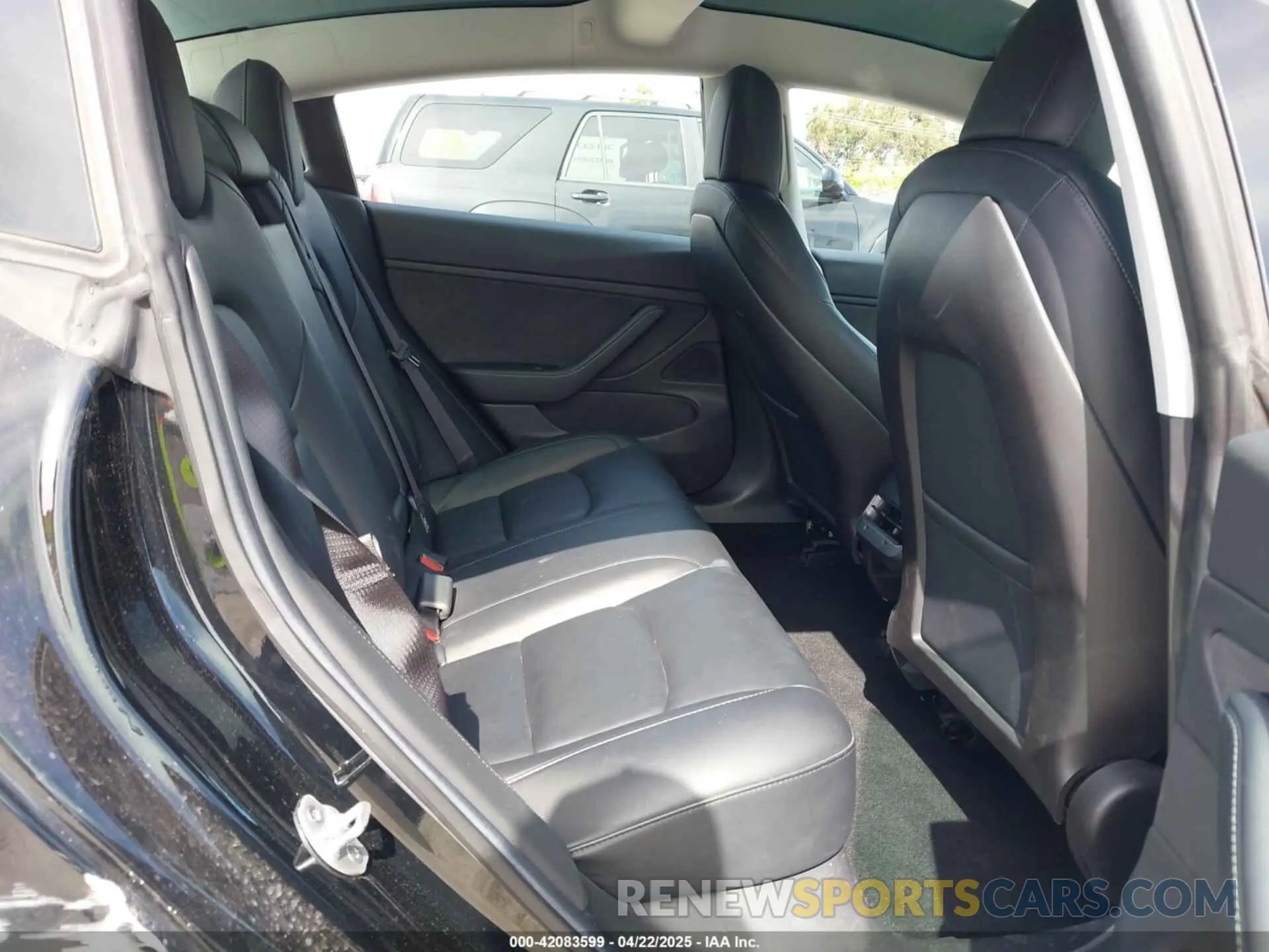 8 Фотография поврежденного автомобиля 5YJ3E1EB5KF453422 TESLA MODEL 3 2019