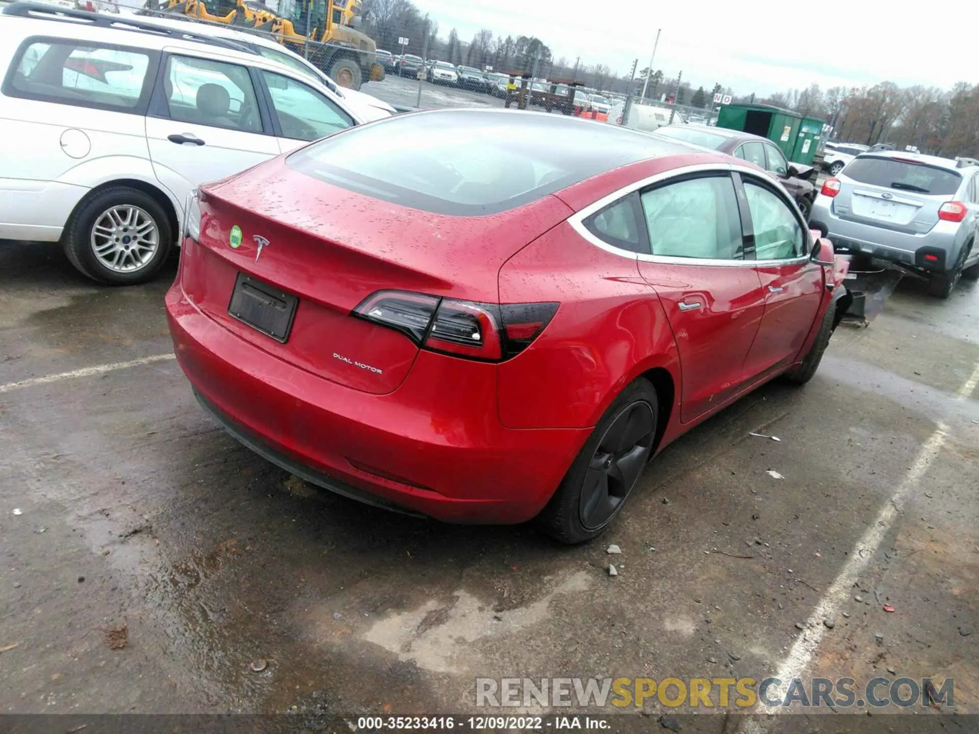 4 Photograph of a damaged car 5YJ3E1EB5KF464839 TESLA MODEL 3 2019