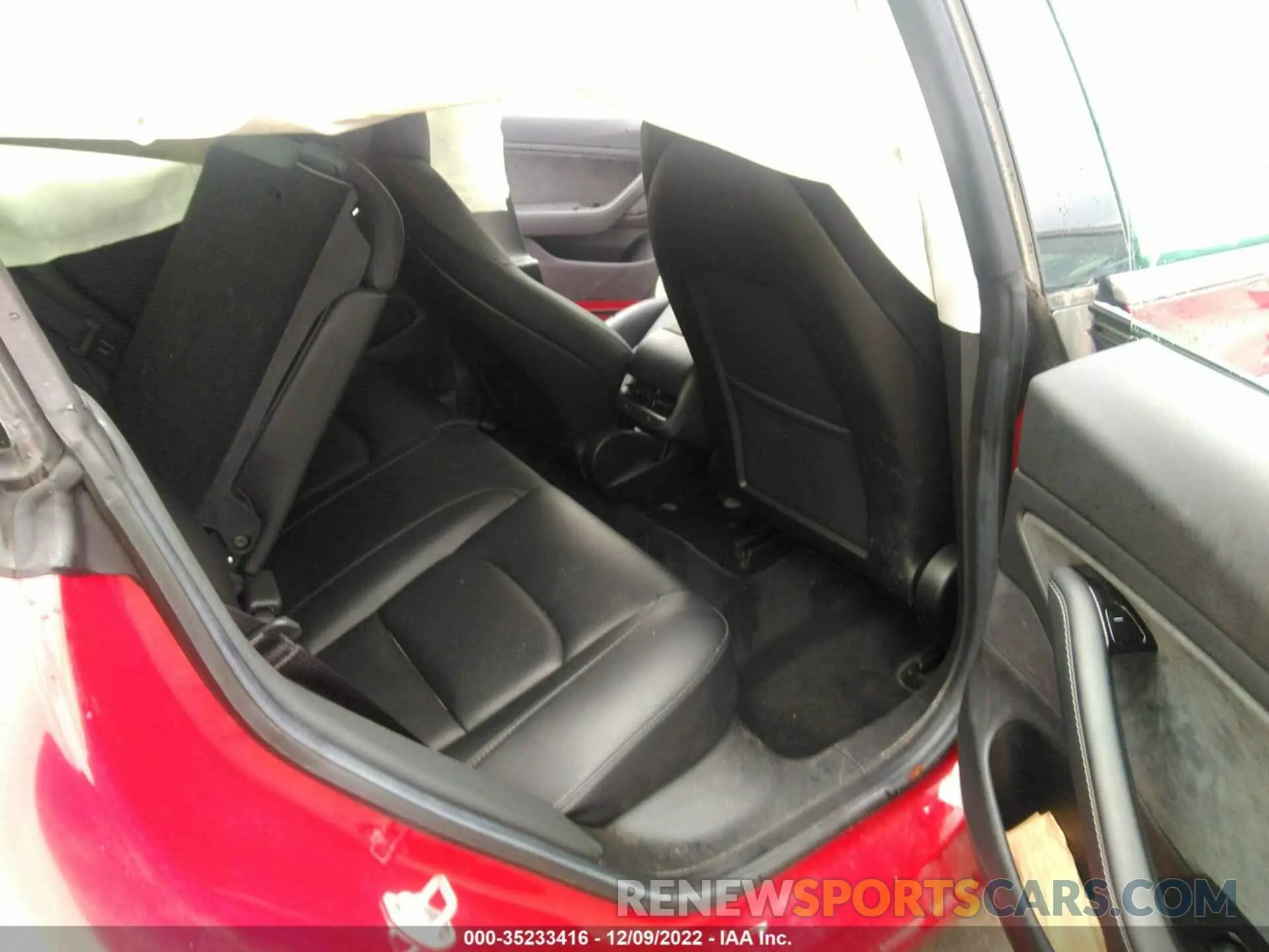 8 Photograph of a damaged car 5YJ3E1EB5KF464839 TESLA MODEL 3 2019
