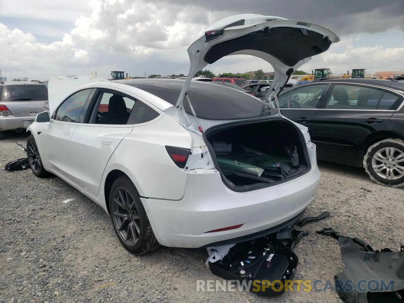 3 Photograph of a damaged car 5YJ3E1EB6KF365639 TESLA MODEL 3 2019