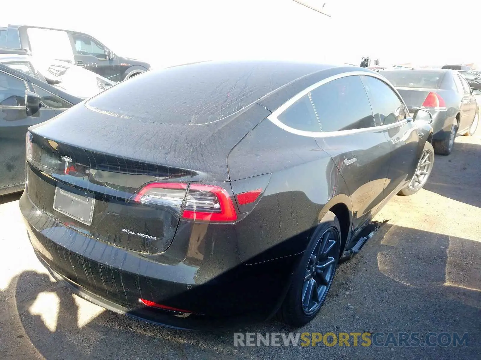 4 Photograph of a damaged car 5YJ3E1EB6KF413298 TESLA MODEL 3 2019