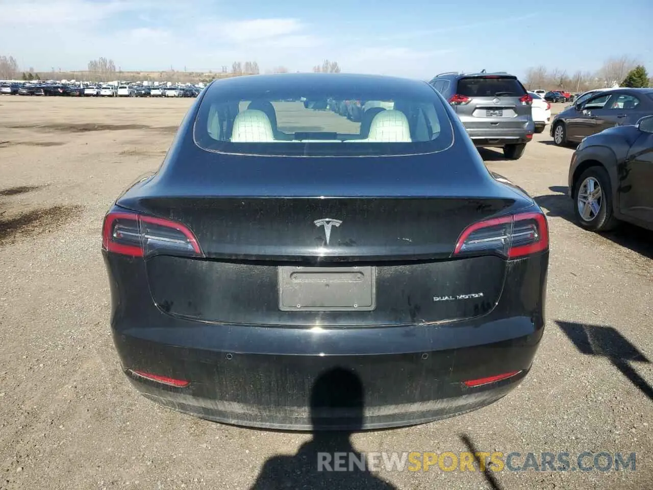 6 Фотография поврежденного автомобиля 5YJ3E1EB6KF421305 TESLA MODEL 3 2019