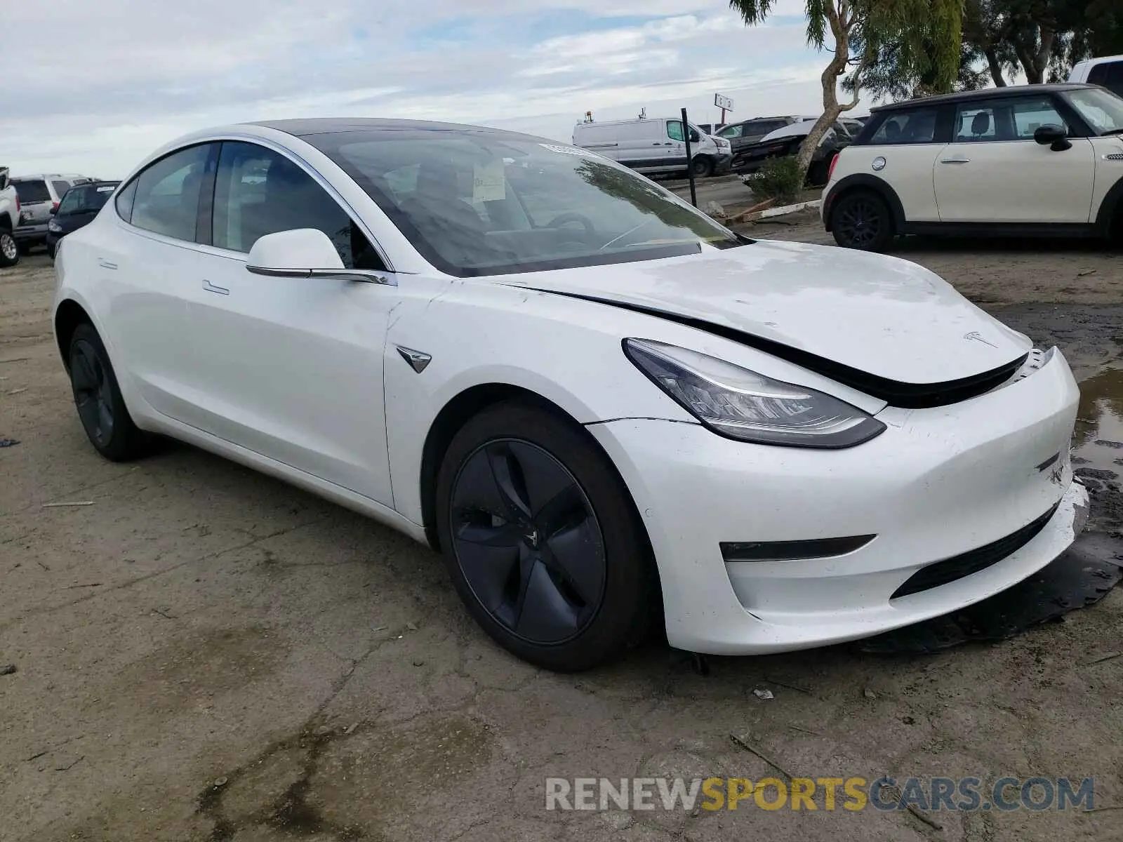 1 Photograph of a damaged car 5YJ3E1EB6KF437438 TESLA MODEL 3 2019