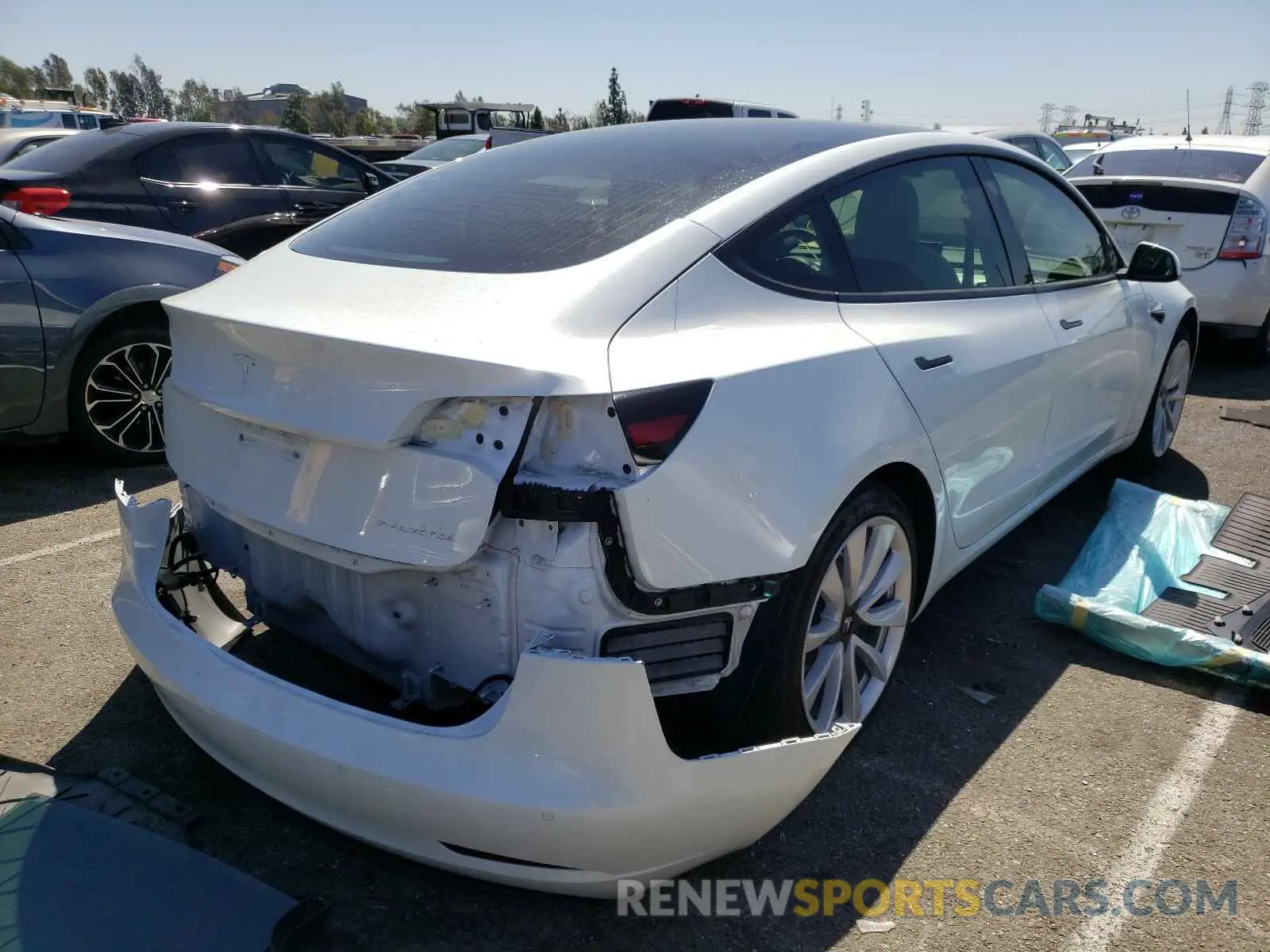 4 Photograph of a damaged car 5YJ3E1EB6KF470004 TESLA MODEL 3 2019
