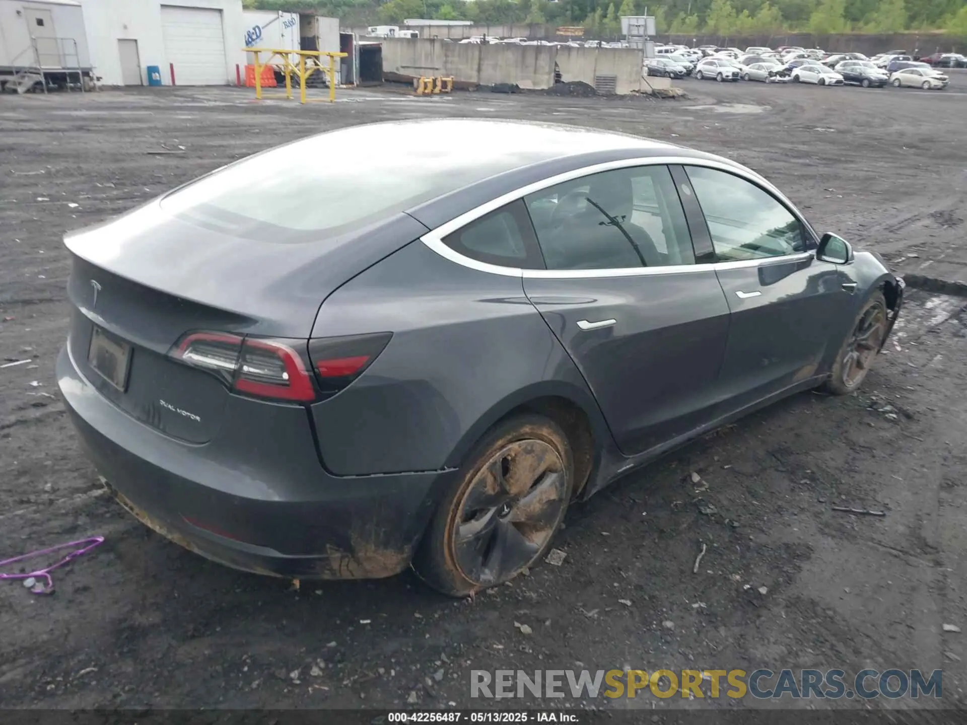 4 Photograph of a damaged car 5YJ3E1EB6KF510193 TESLA MODEL 3 2019