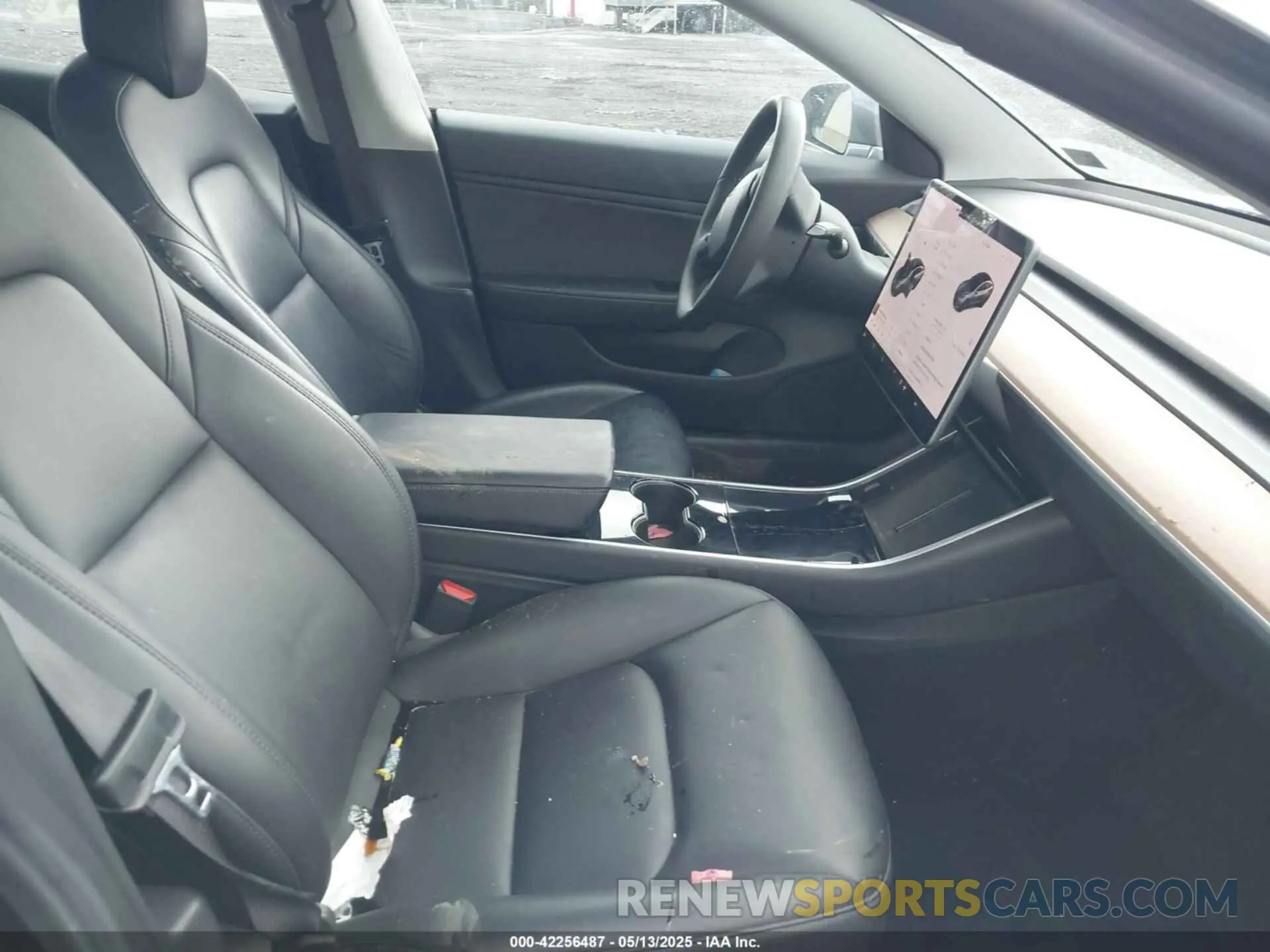 5 Photograph of a damaged car 5YJ3E1EB6KF510193 TESLA MODEL 3 2019