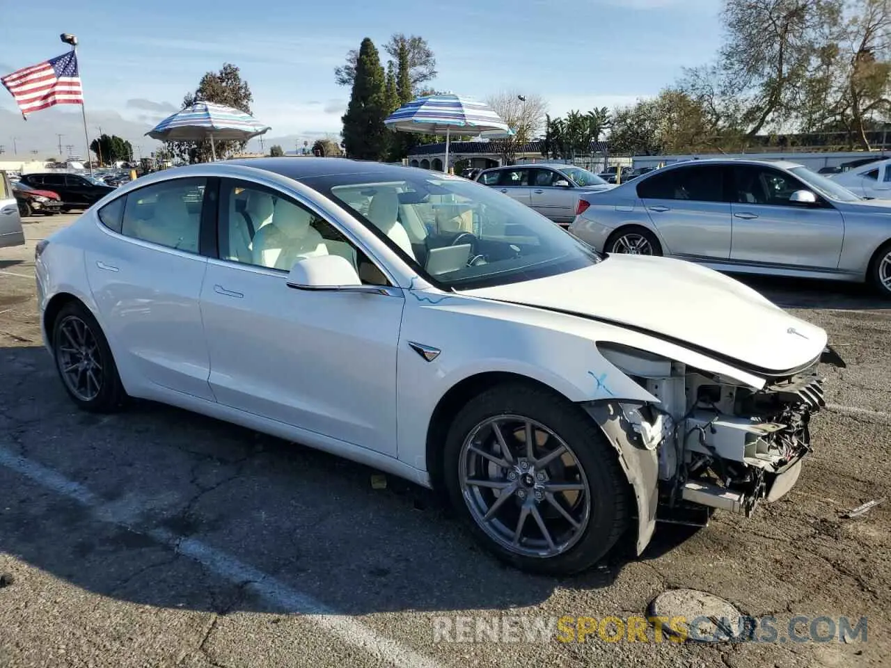 4 Photograph of a damaged car 5YJ3E1EB7JF134781 TESLA MODEL 3 2019