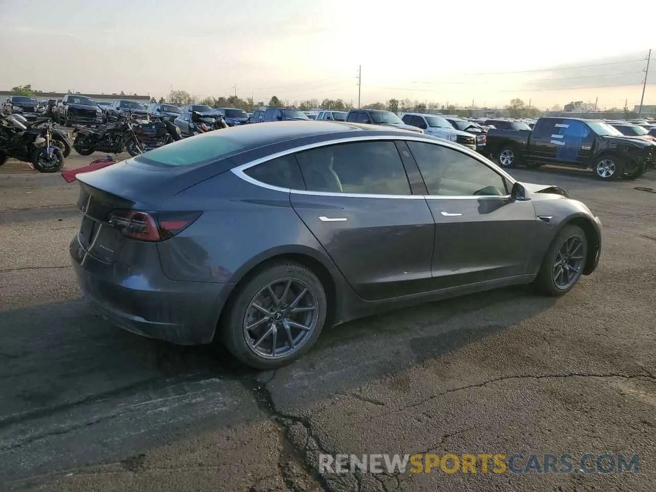 3 Фотография поврежденного автомобиля 5YJ3E1EB7KF192259 TESLA MODEL 3 2019