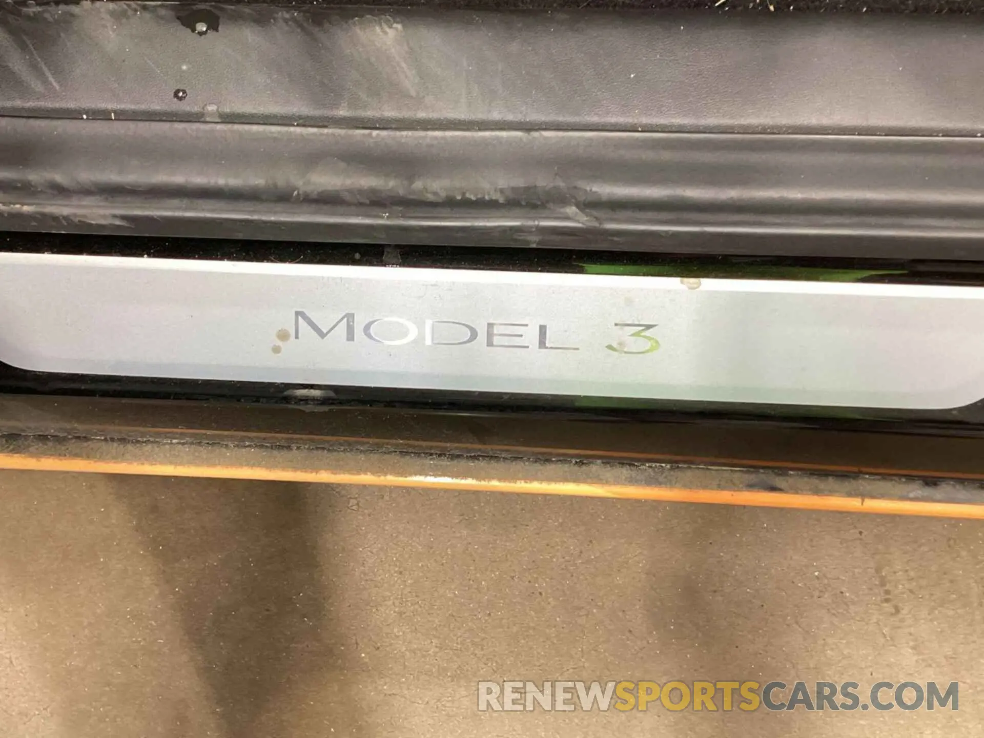 4 Photograph of a damaged car 5YJ3E1EB7KF199048 TESLA MODEL 3 2019