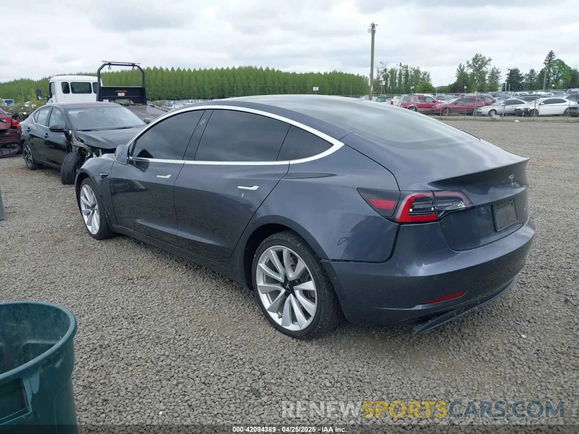 3 Фотография поврежденного автомобиля 5YJ3E1EB7KF205883 TESLA MODEL 3 2019