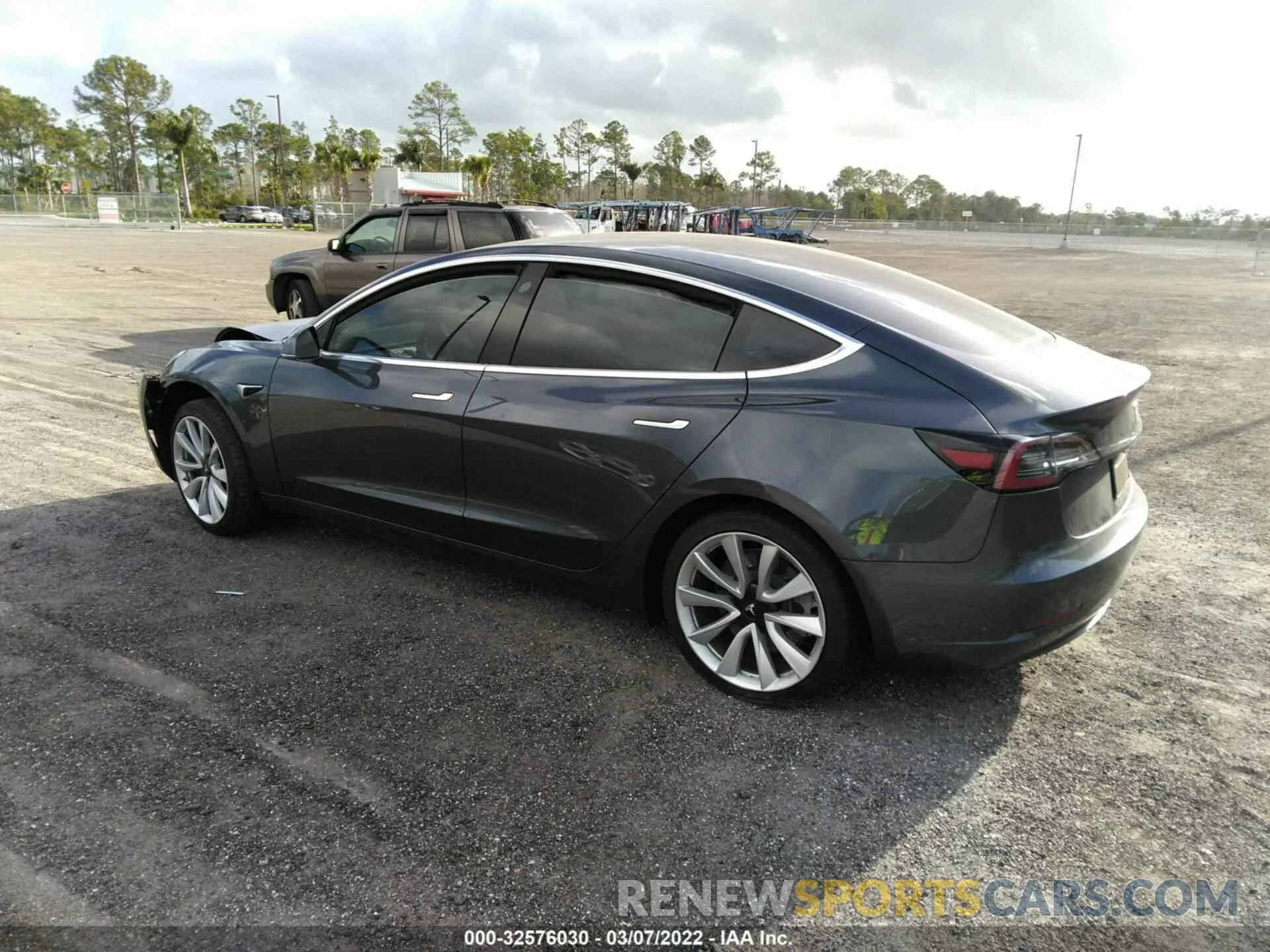 3 Photograph of a damaged car 5YJ3E1EB7KF365424 TESLA MODEL 3 2019