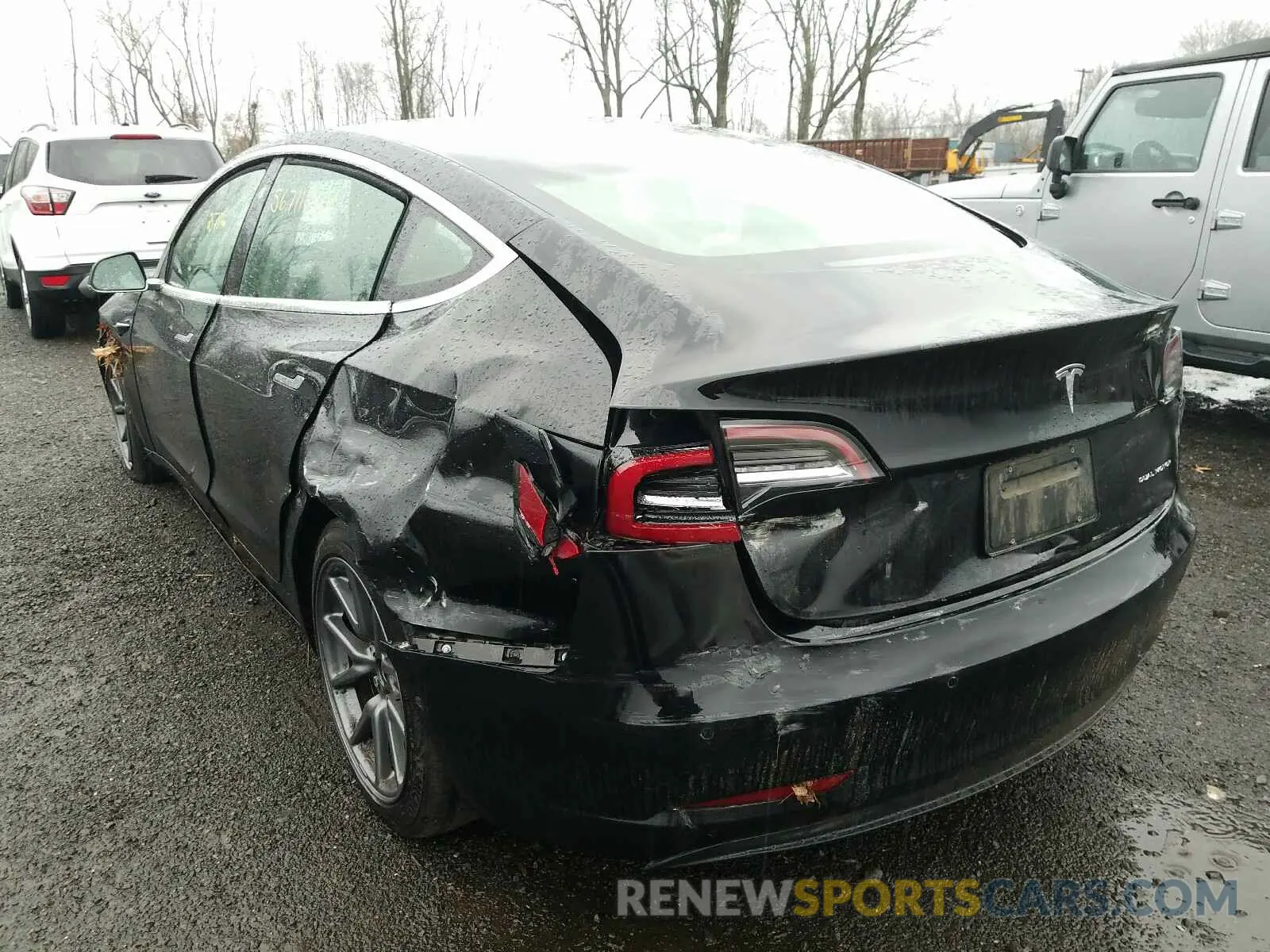 3 Photograph of a damaged car 5YJ3E1EB7KF385012 TESLA MODEL 3 2019