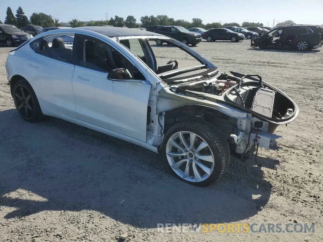 4 Фотография поврежденного автомобиля 5YJ3E1EB7KF433463 TESLA MODEL 3 2019