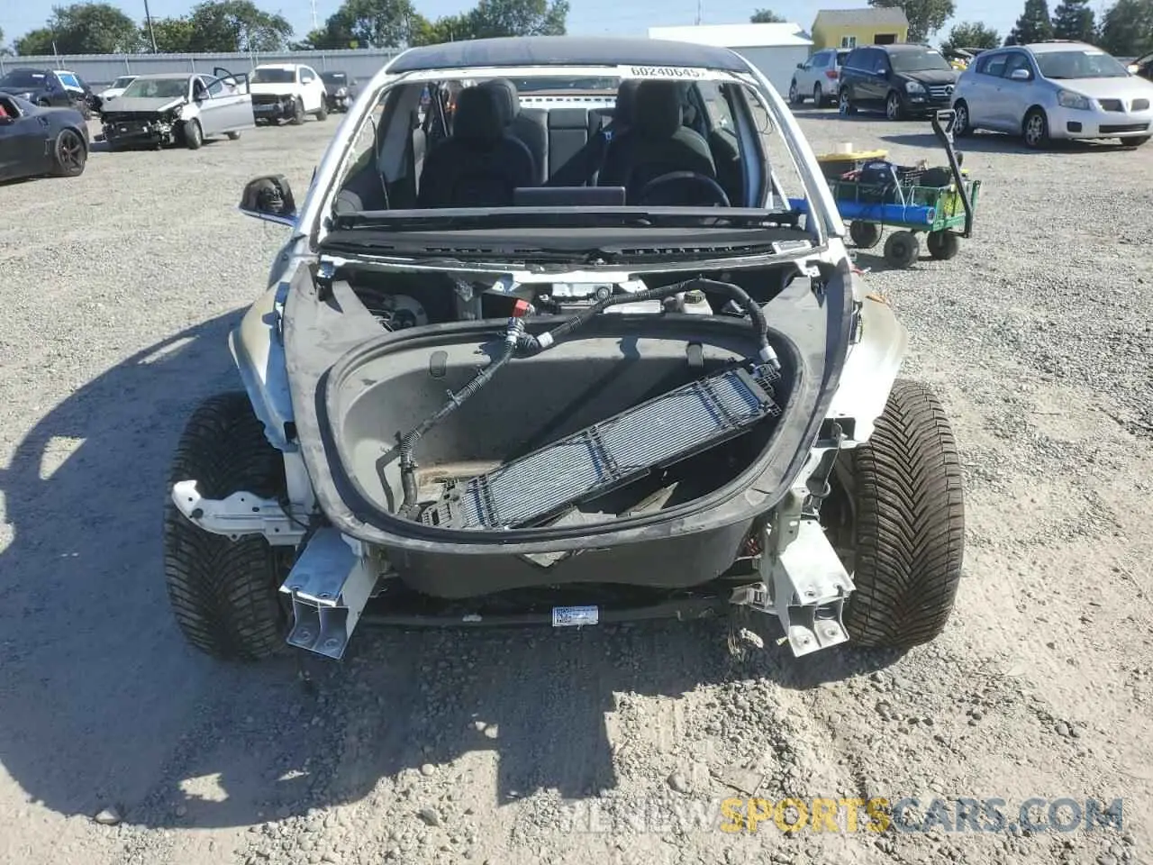 5 Фотография поврежденного автомобиля 5YJ3E1EB7KF433463 TESLA MODEL 3 2019