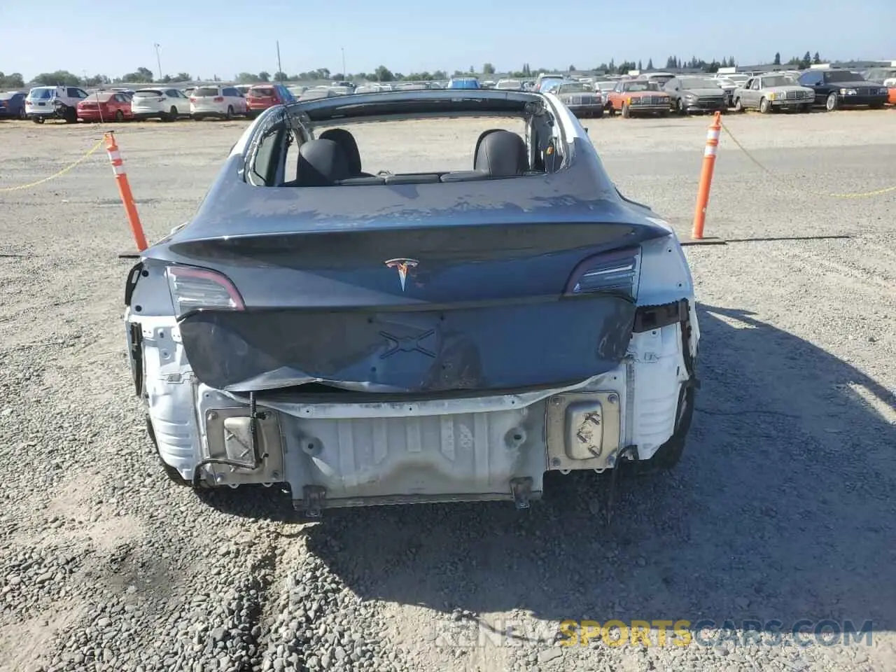 6 Фотография поврежденного автомобиля 5YJ3E1EB7KF433463 TESLA MODEL 3 2019