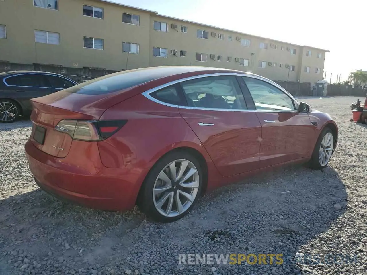 3 Фотография поврежденного автомобиля 5YJ3E1EB8KF389649 TESLA MODEL 3 2019