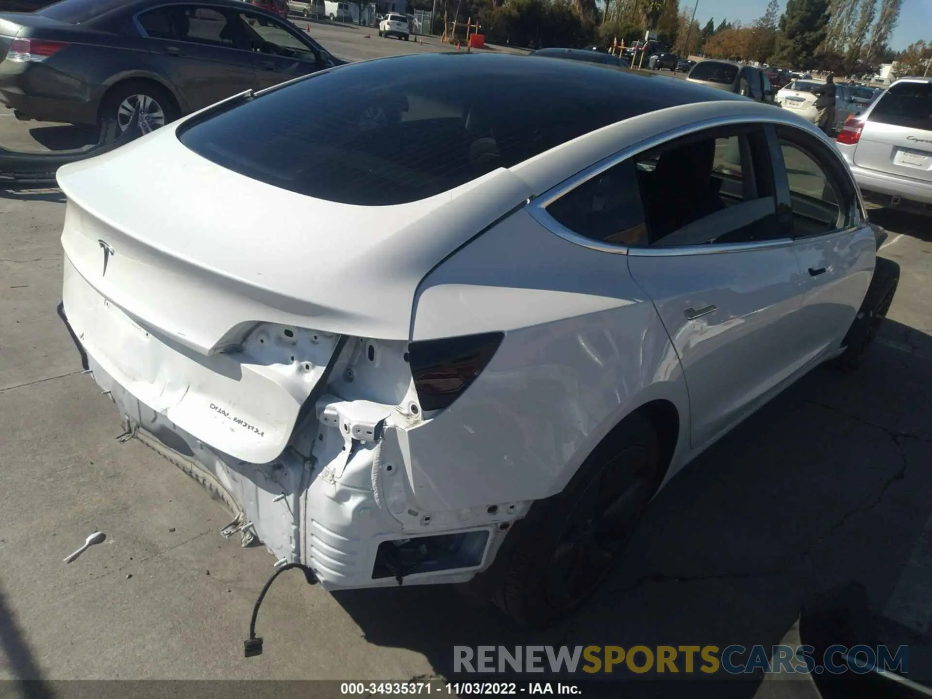 4 Photograph of a damaged car 5YJ3E1EB8KF433407 TESLA MODEL 3 2019