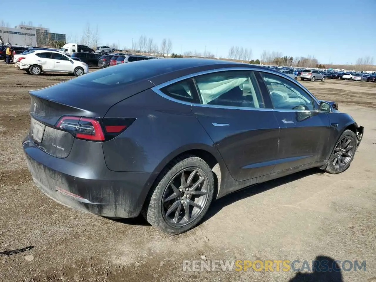 3 Фотография поврежденного автомобиля 5YJ3E1EB8KF452023 TESLA MODEL 3 2019