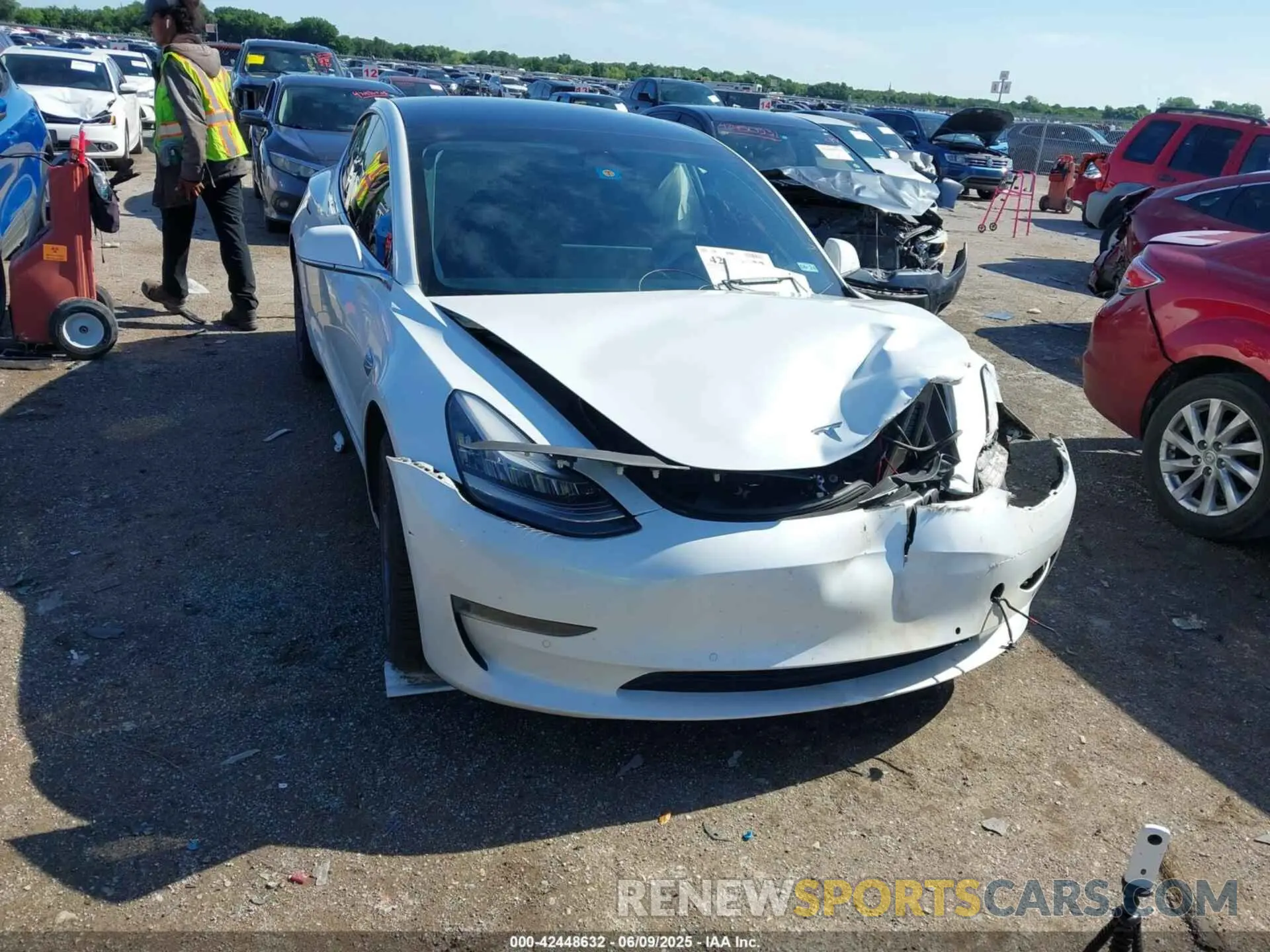 1 Photograph of a damaged car 5YJ3E1EB8KF510681 TESLA MODEL 3 2019