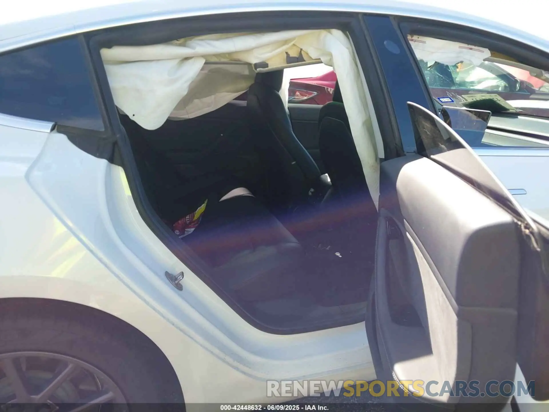 8 Photograph of a damaged car 5YJ3E1EB8KF510681 TESLA MODEL 3 2019