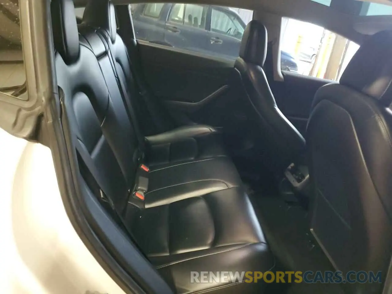 10 Photograph of a damaged car 5YJ3E1EB8KF510731 TESLA MODEL 3 2019