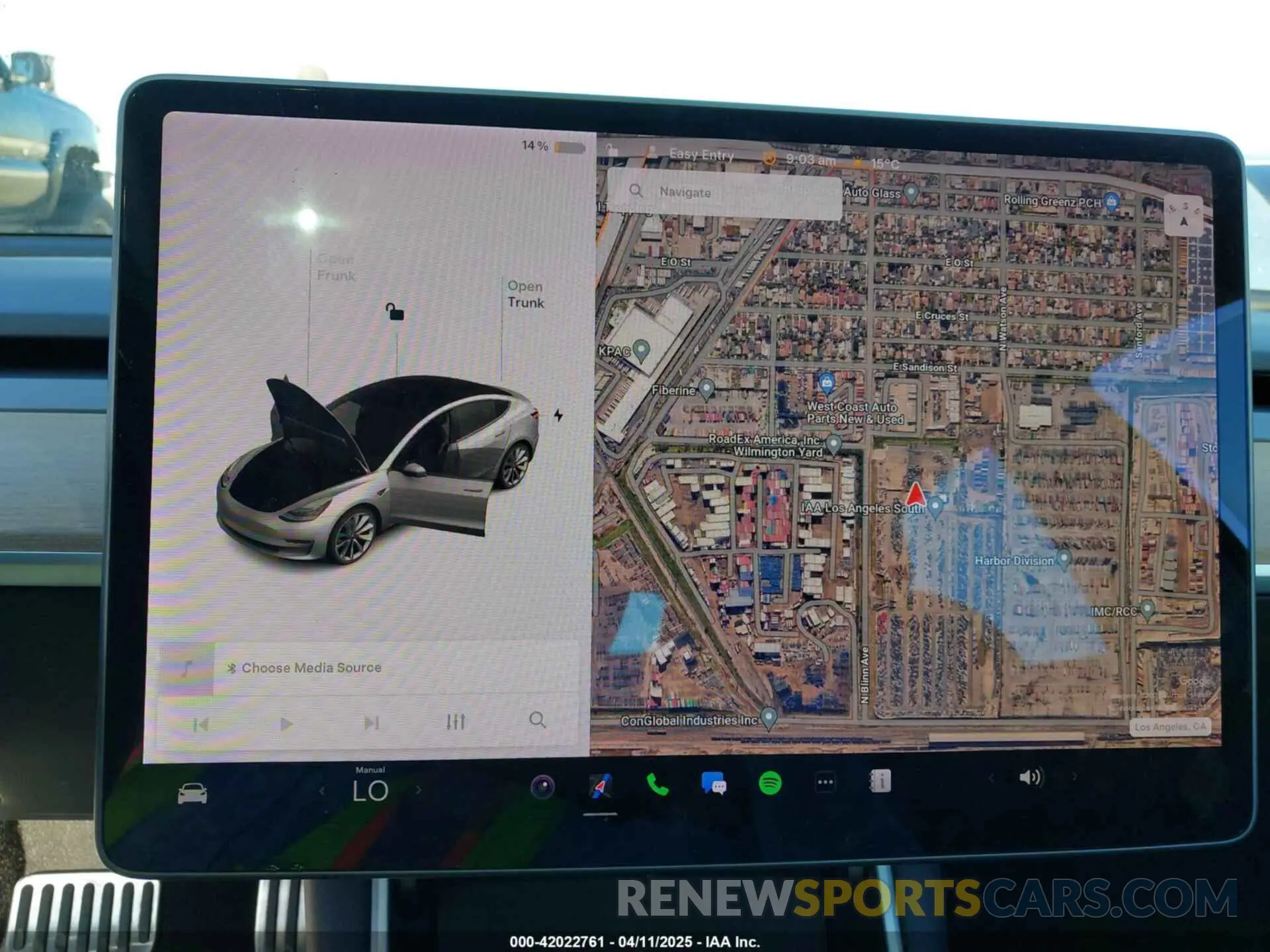 18 Photograph of a damaged car 5YJ3E1EB9KF186737 TESLA MODEL 3 2019