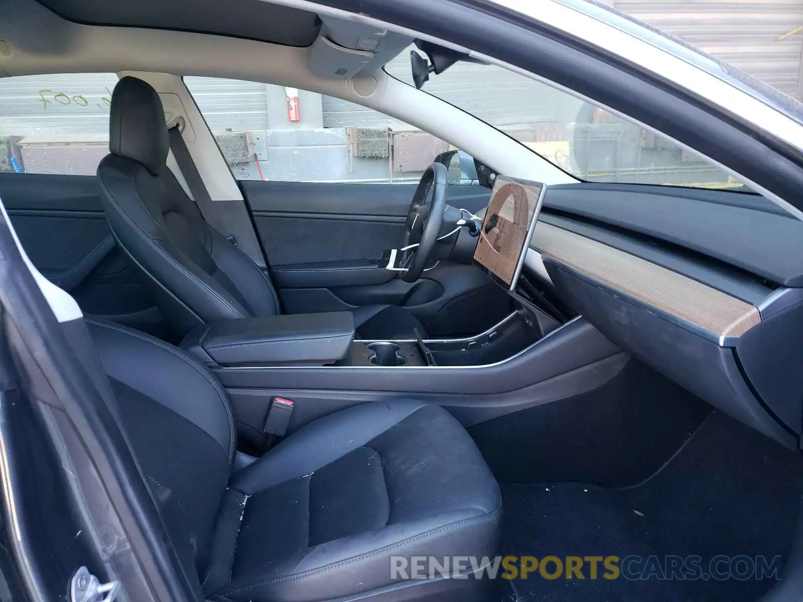 5 Photograph of a damaged car 5YJ3E1EB9KF191808 TESLA MODEL 3 2019