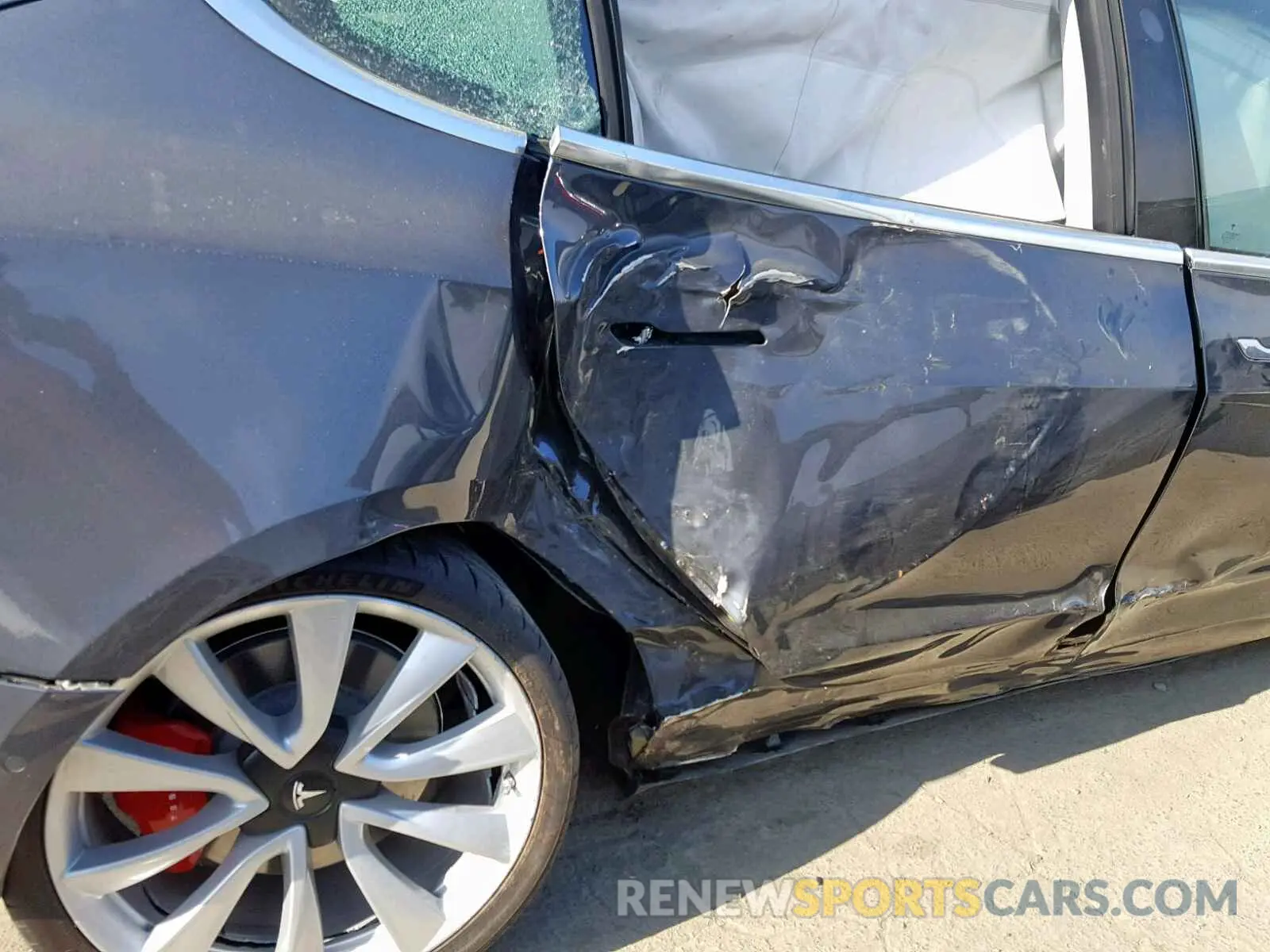 9 Photograph of a damaged car 5YJ3E1EB9KF213998 TESLA MODEL 3 2019