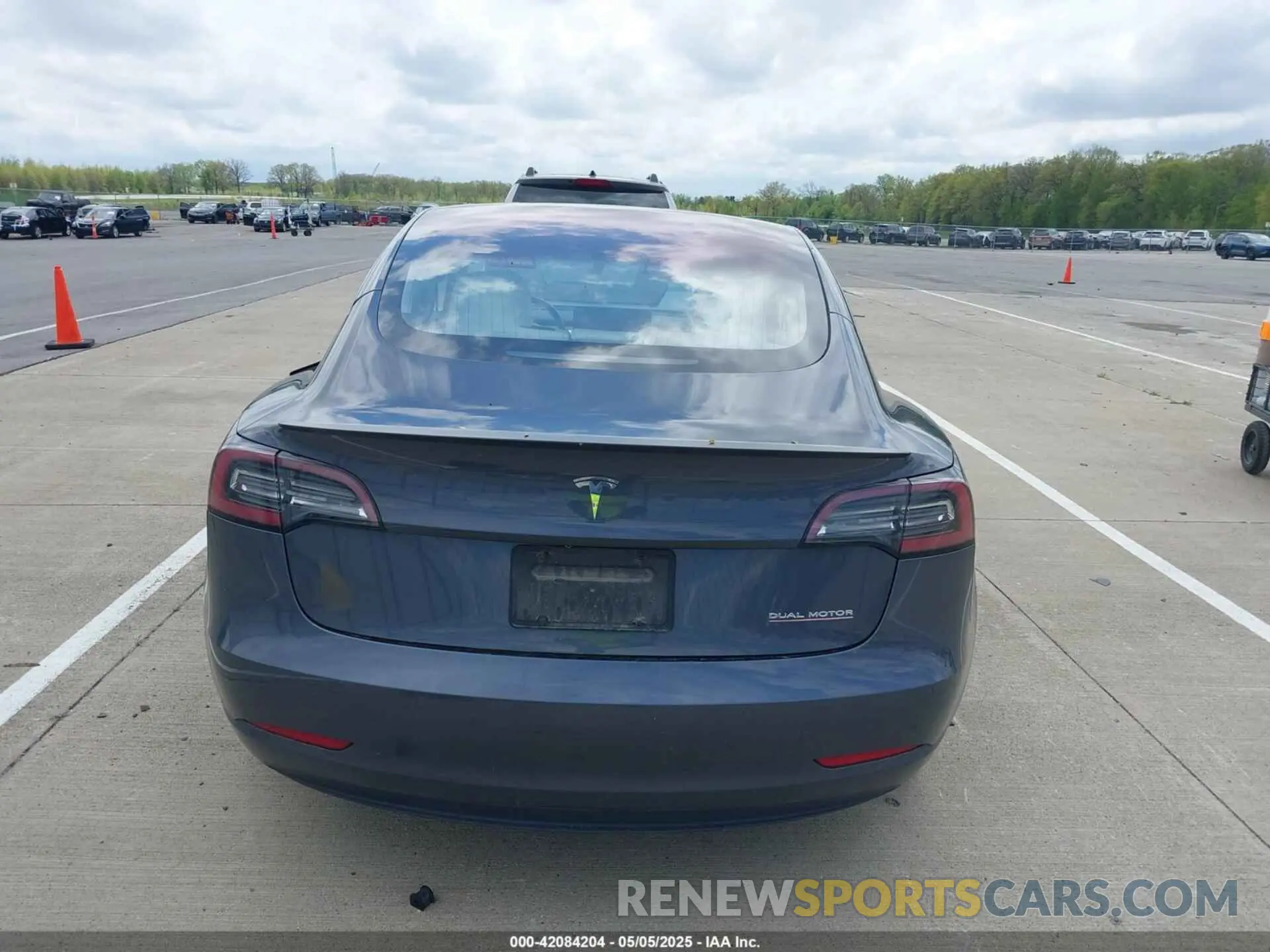 16 Photograph of a damaged car 5YJ3E1EB9KF230493 TESLA MODEL 3 2019