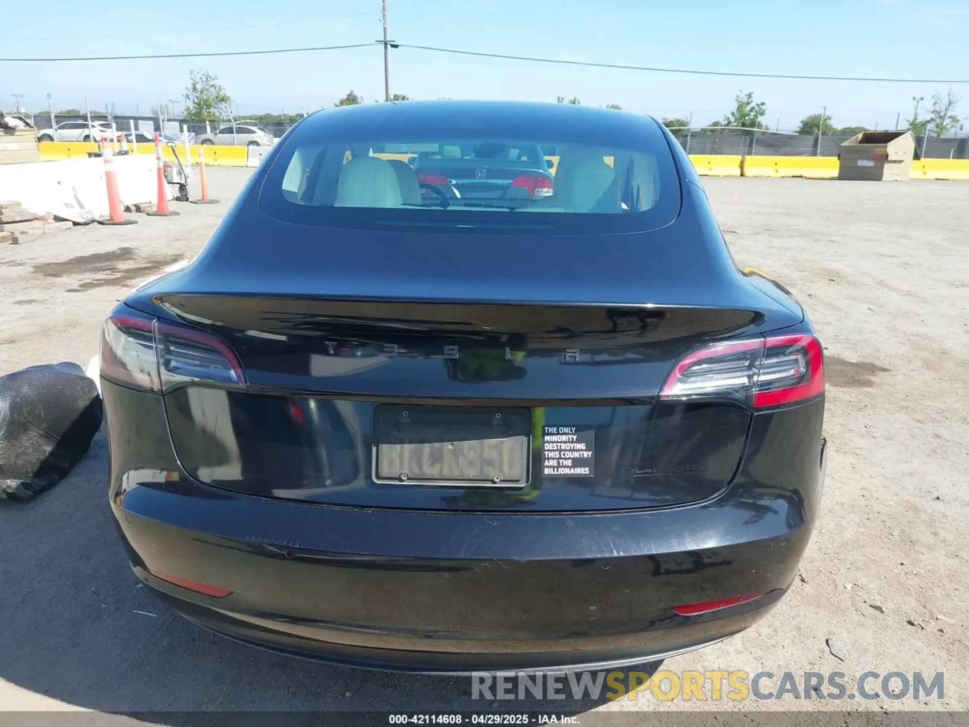 17 Photograph of a damaged car 5YJ3E1EB9KF231742 TESLA MODEL 3 2019