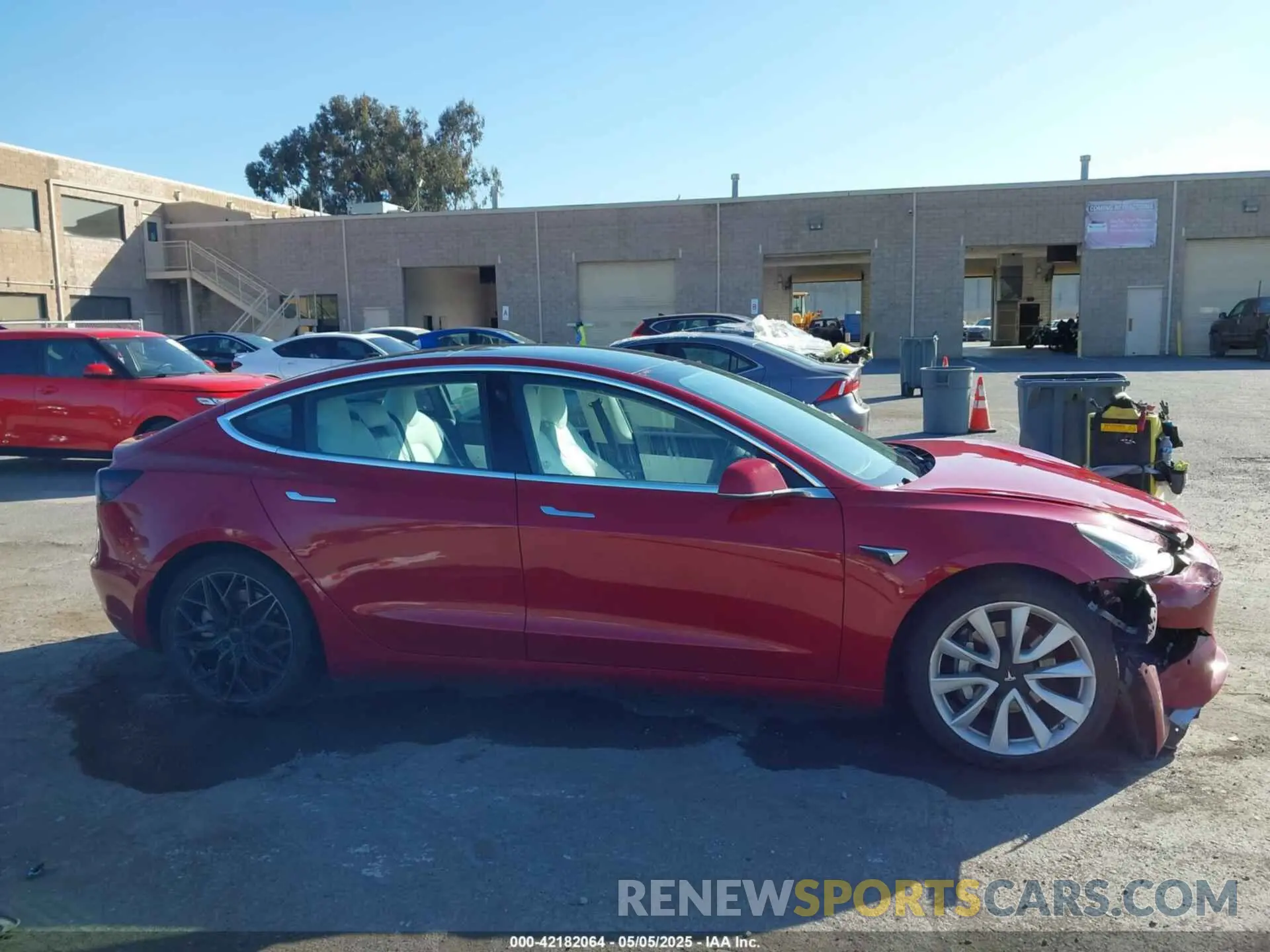 12 Фотография поврежденного автомобиля 5YJ3E1EB9KF421797 TESLA MODEL 3 2019