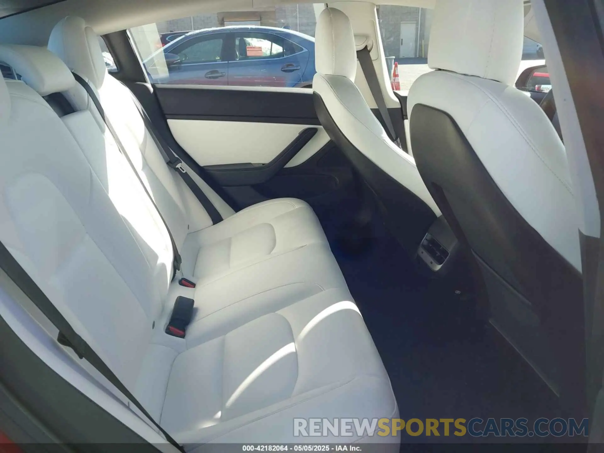 8 Фотография поврежденного автомобиля 5YJ3E1EB9KF421797 TESLA MODEL 3 2019