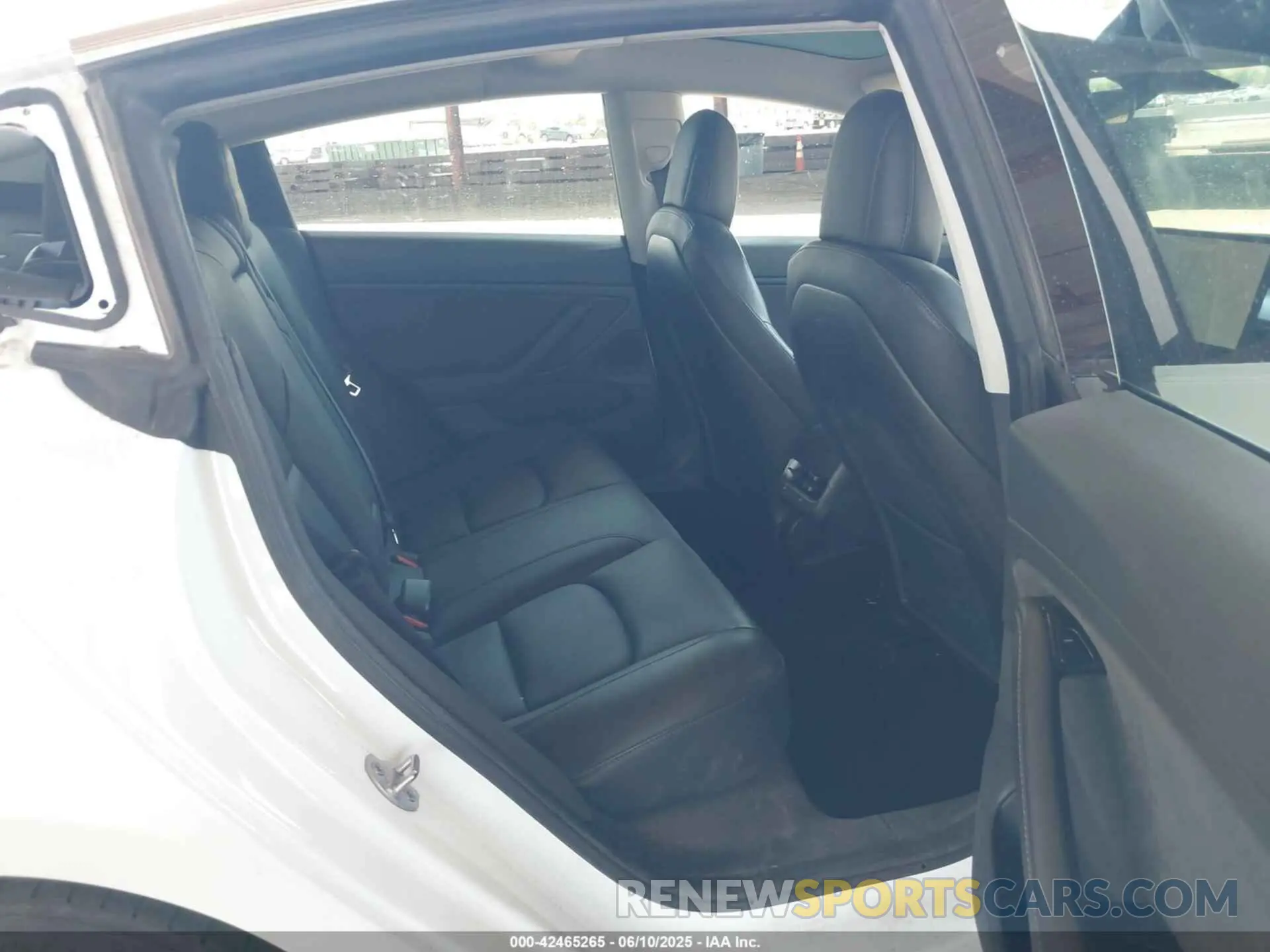 8 Фотография поврежденного автомобиля 5YJ3E1EB9KF511161 TESLA MODEL 3 2019