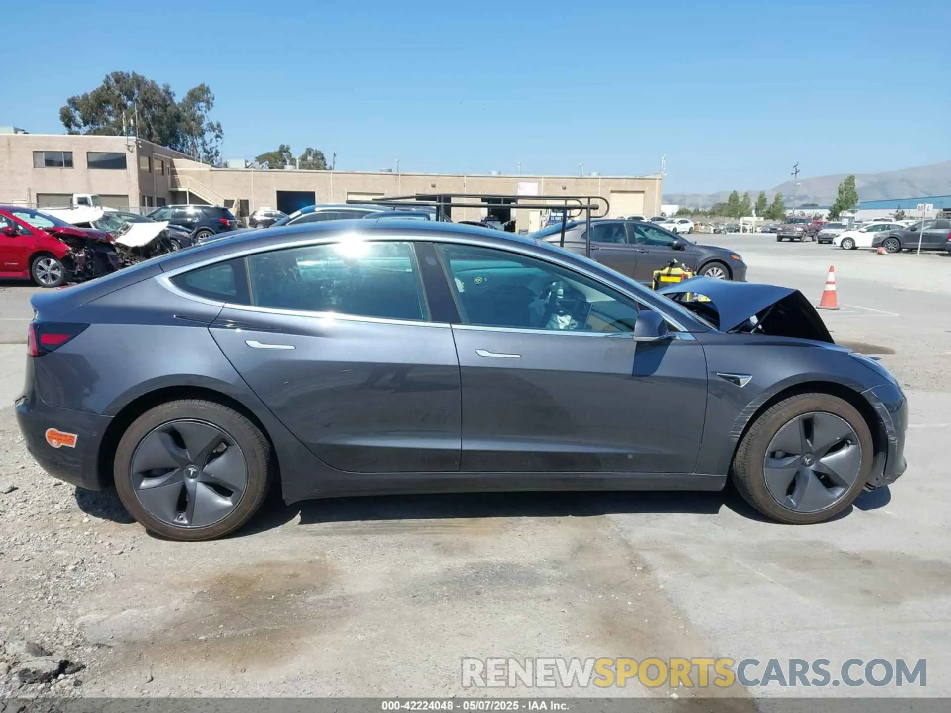 13 Photograph of a damaged car 5YJ3E1EB9KF526596 TESLA MODEL 3 2019