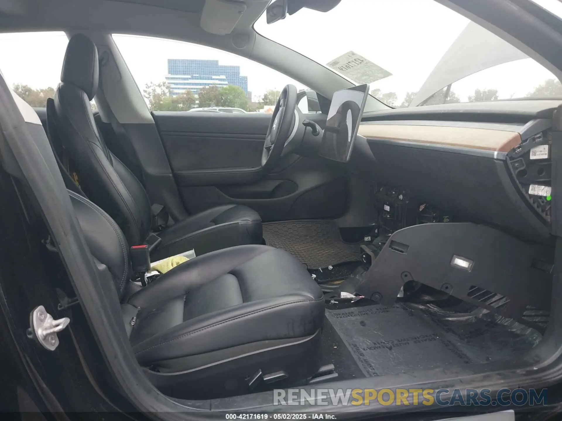 5 Photograph of a damaged car 5YJ3E1EBBKF208599 TESLA MODEL 3 2019